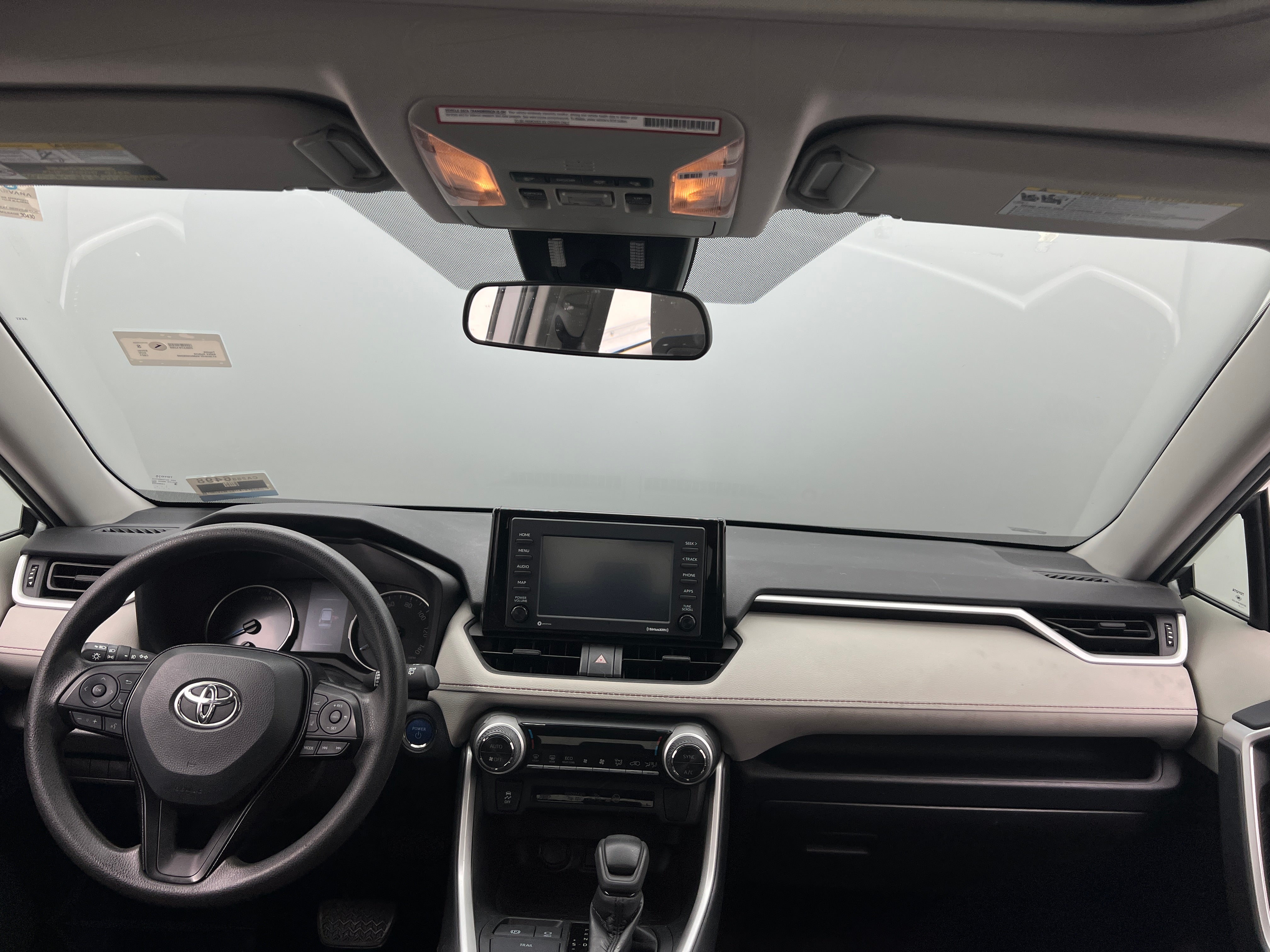 2021 Toyota RAV4 XLE 3