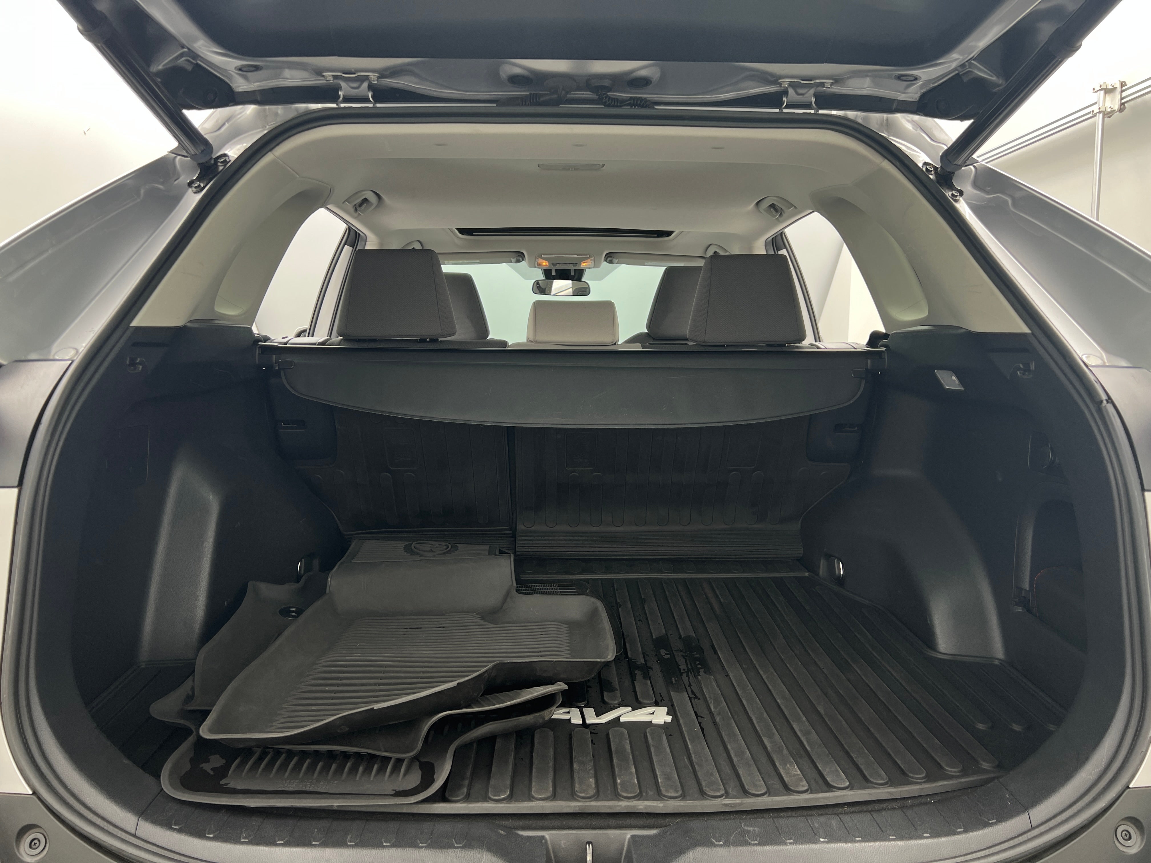 2021 Toyota RAV4 XLE 7