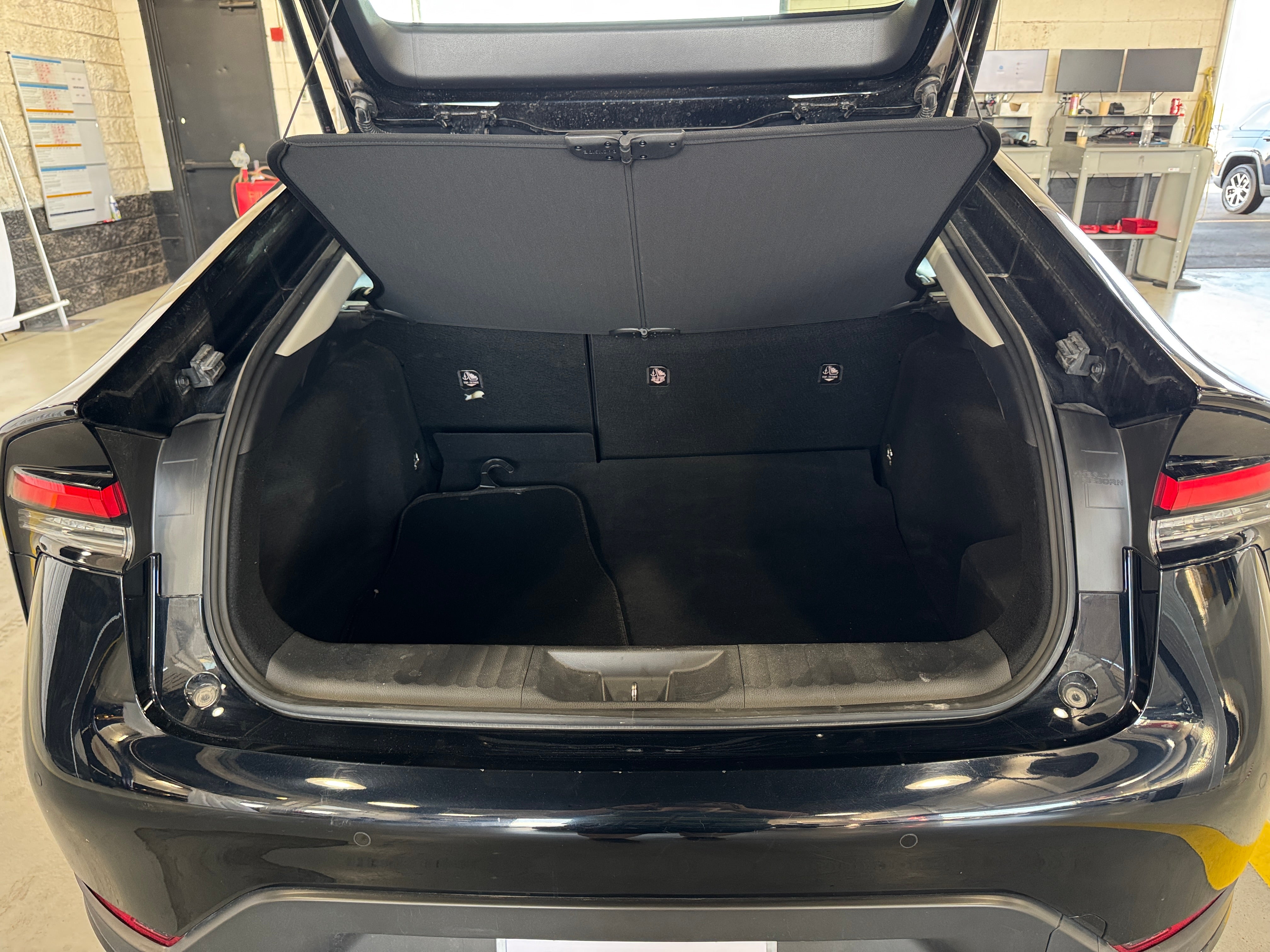 2024 Toyota Prius LE 7