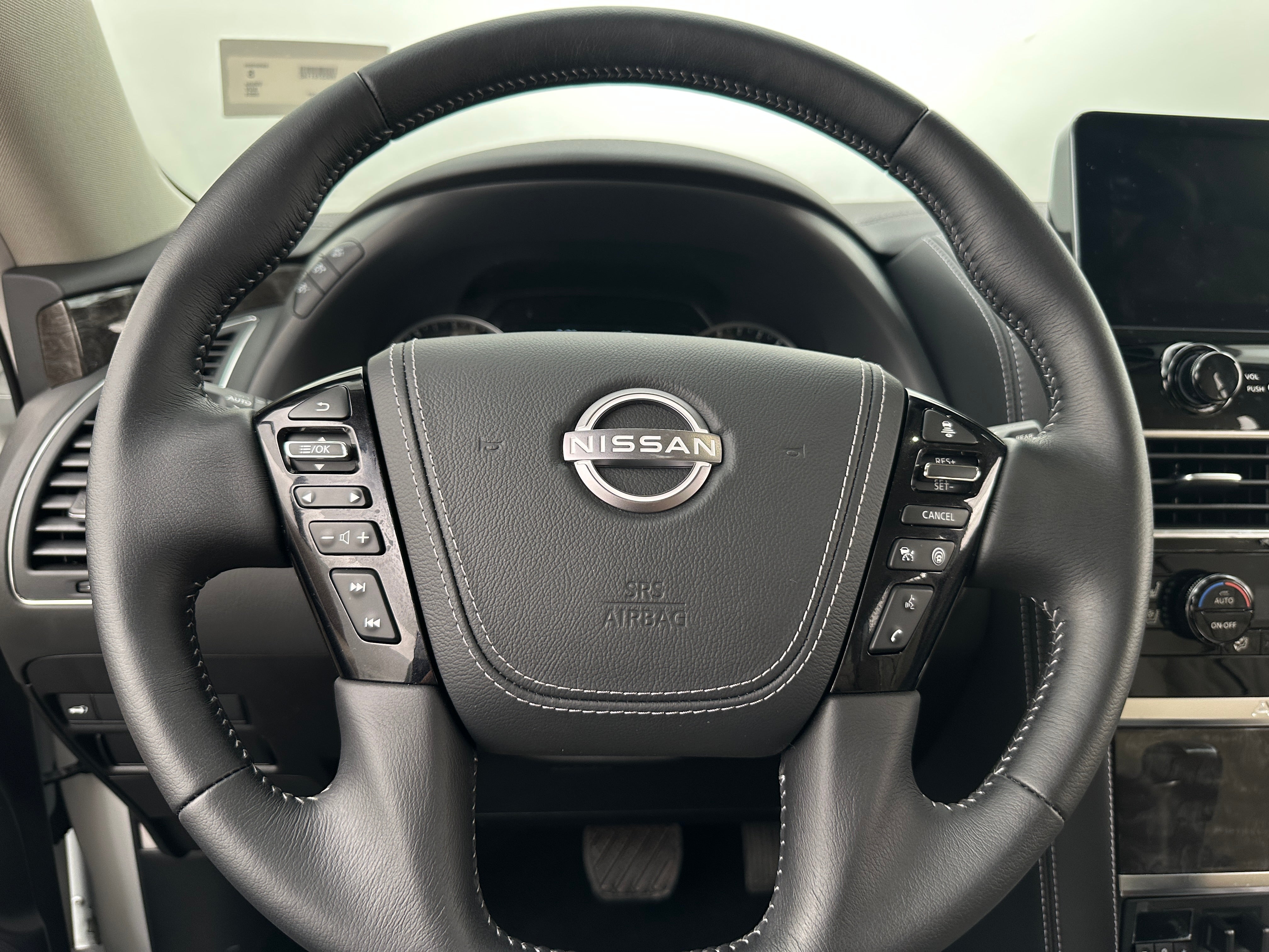 2024 Nissan Armada Platinum Edition 4