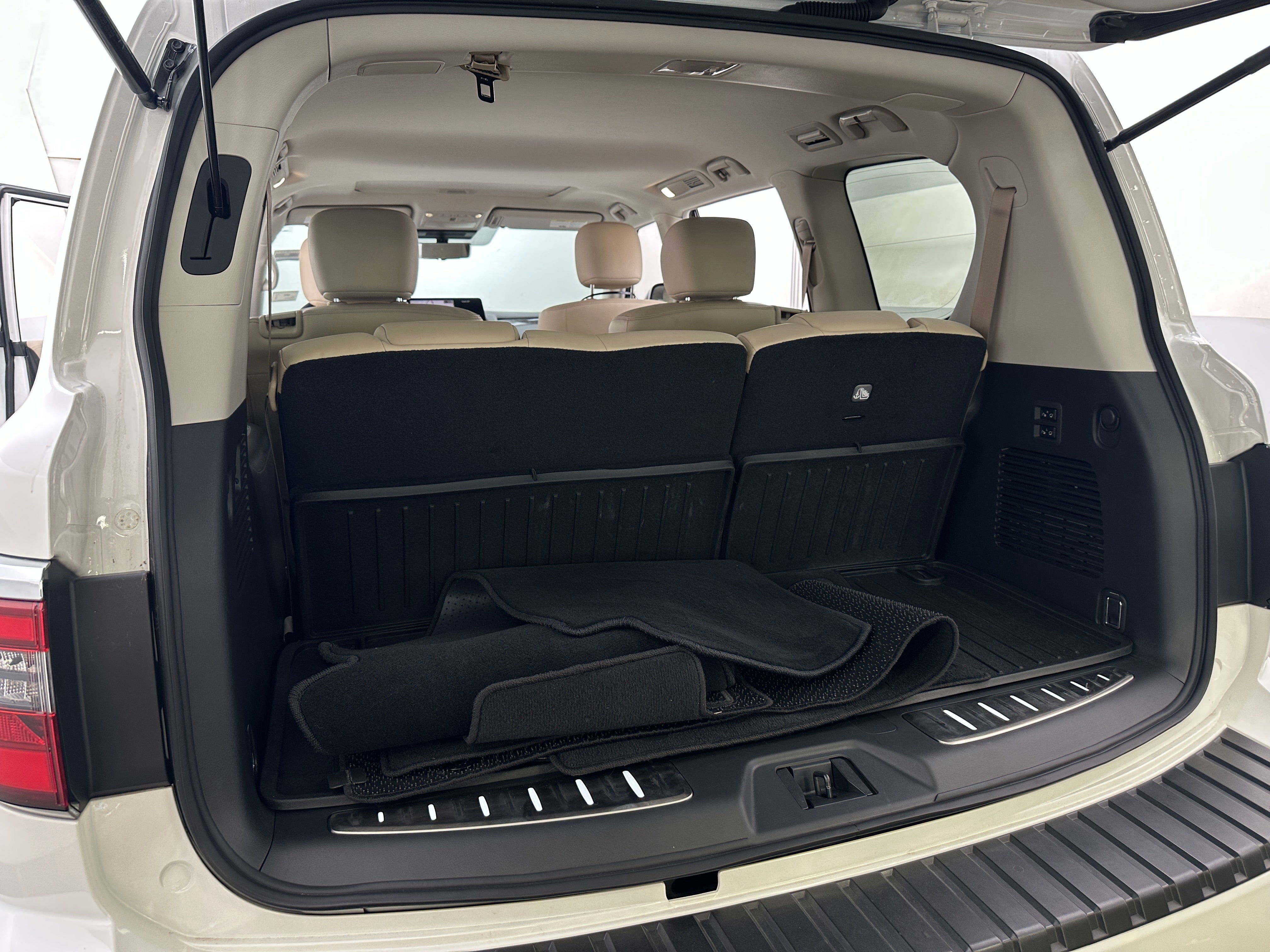 2024 Nissan Armada Platinum Edition 6