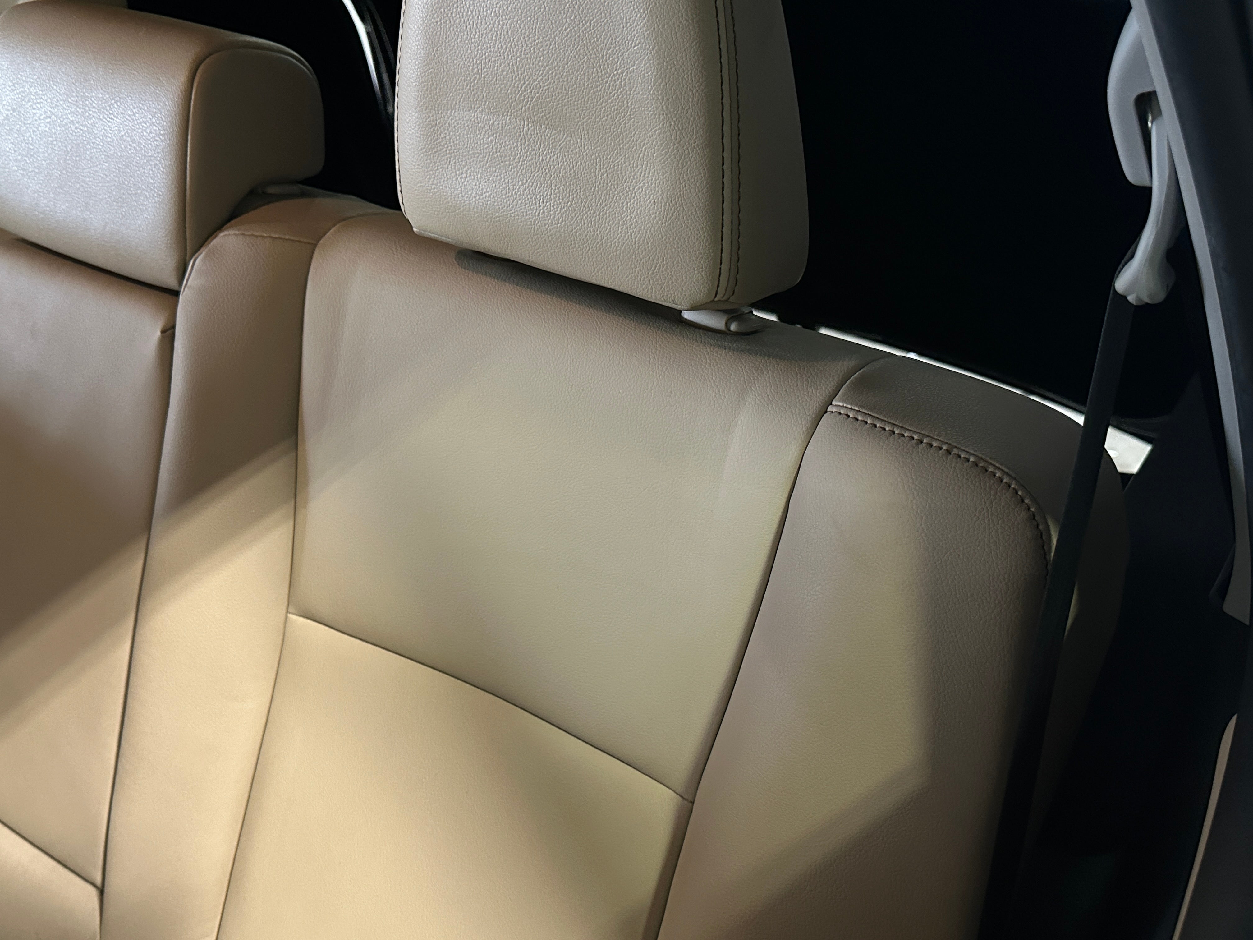 2015 Toyota RAV4 Limited 6