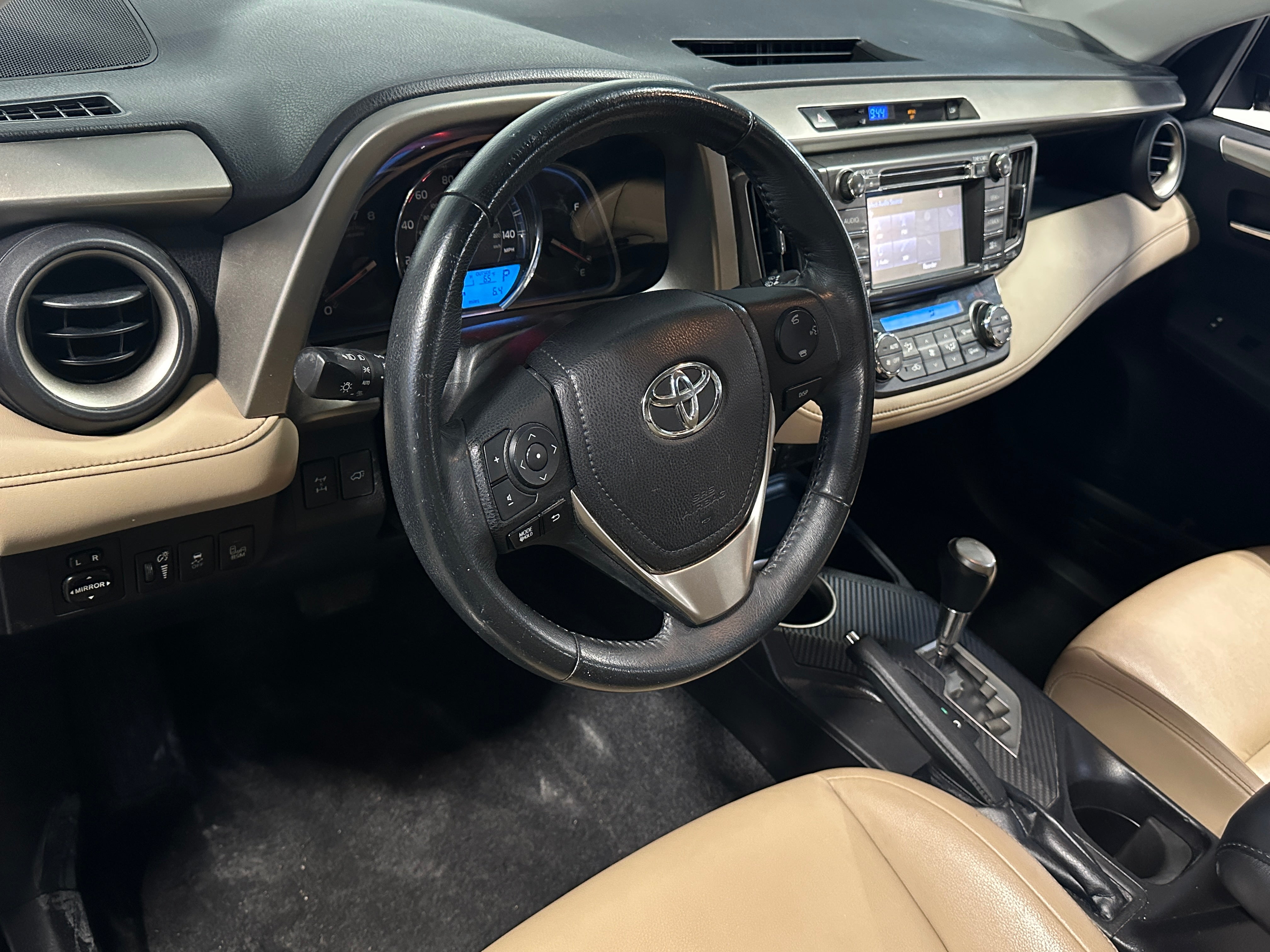 2015 Toyota RAV4 Limited 3