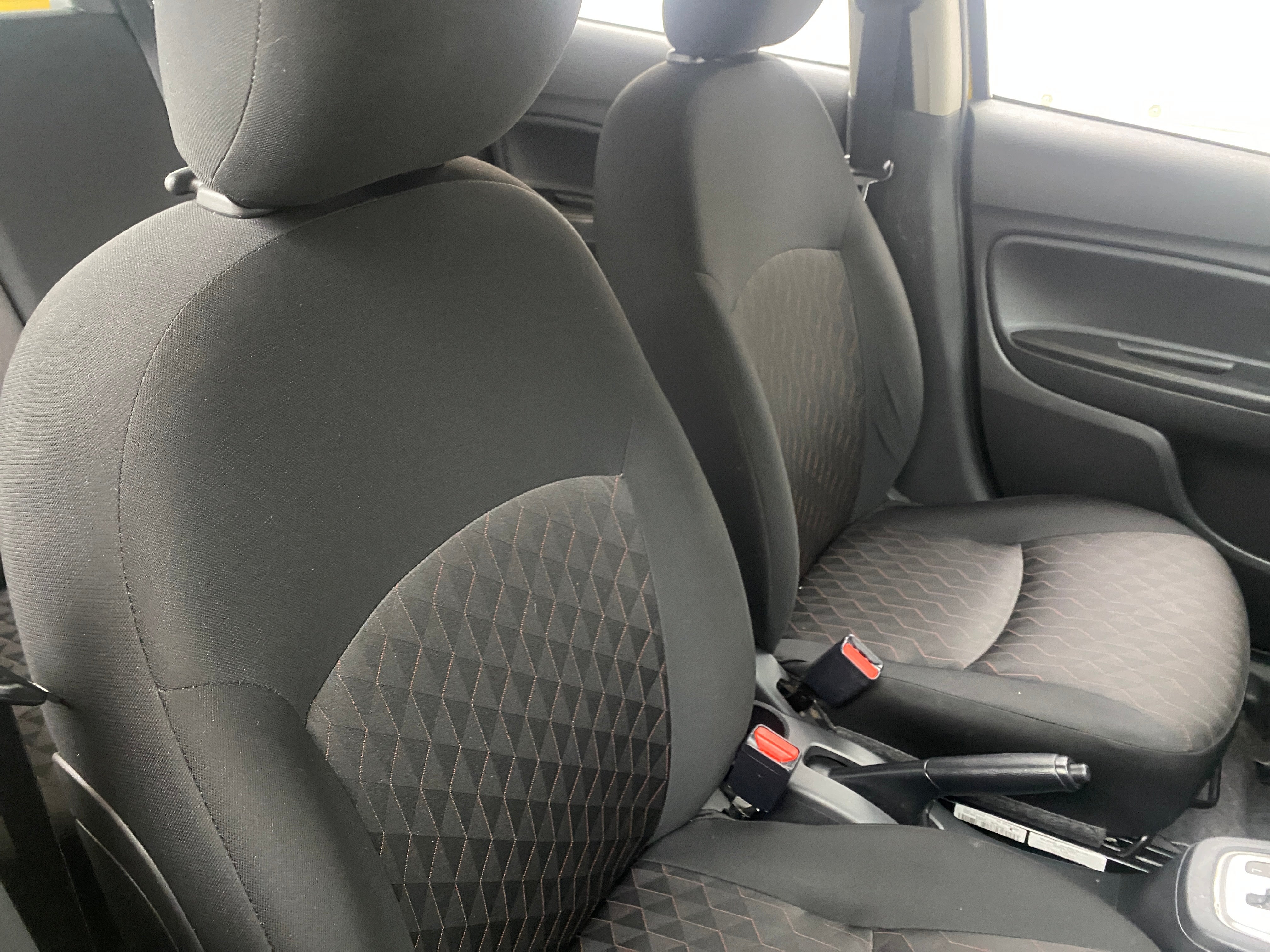 2022 Mitsubishi Mirage ES 2