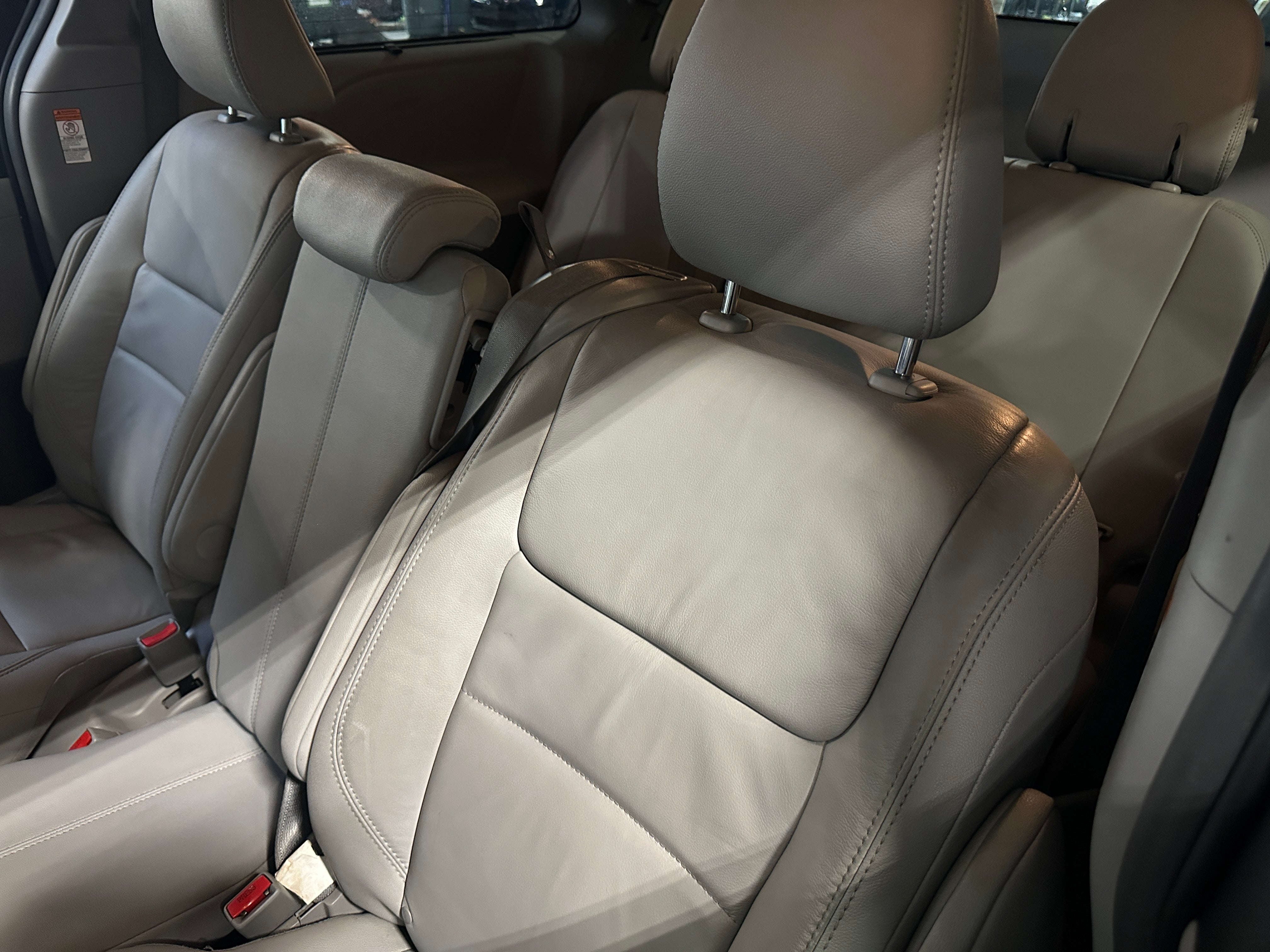 2017 Toyota Sienna XLE 5