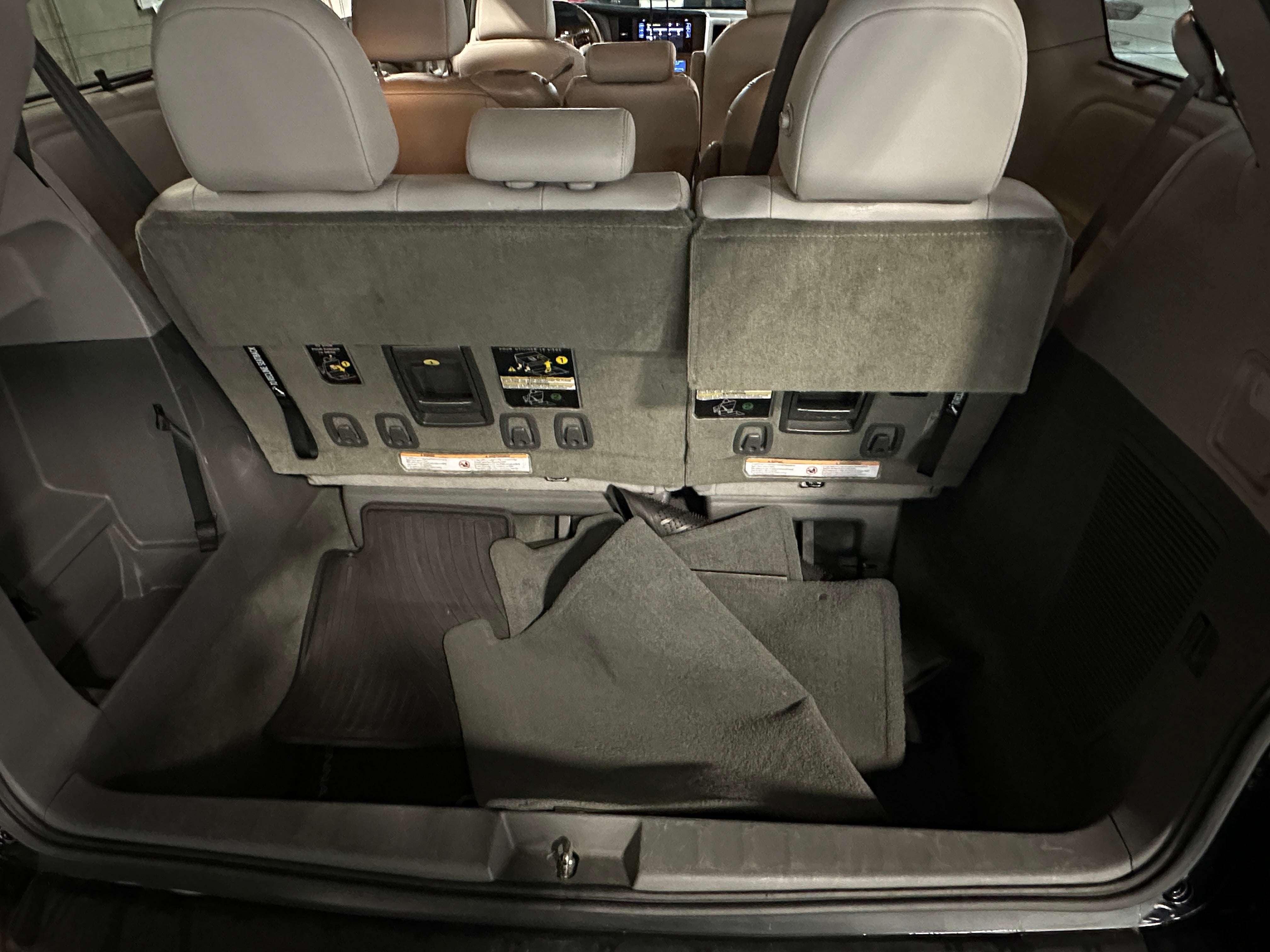 2017 Toyota Sienna XLE 6