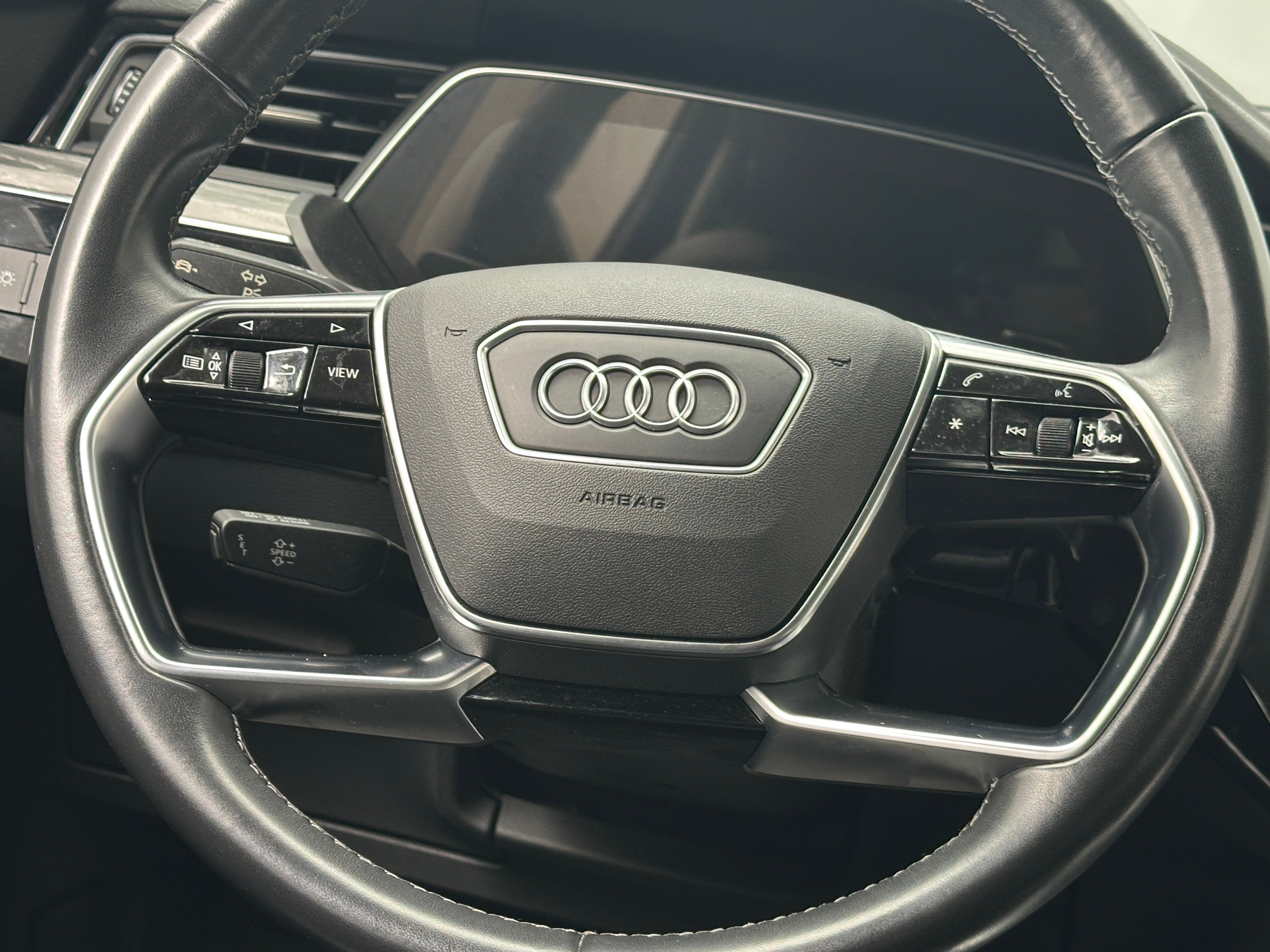 2021 Audi e-tron S Premium 4