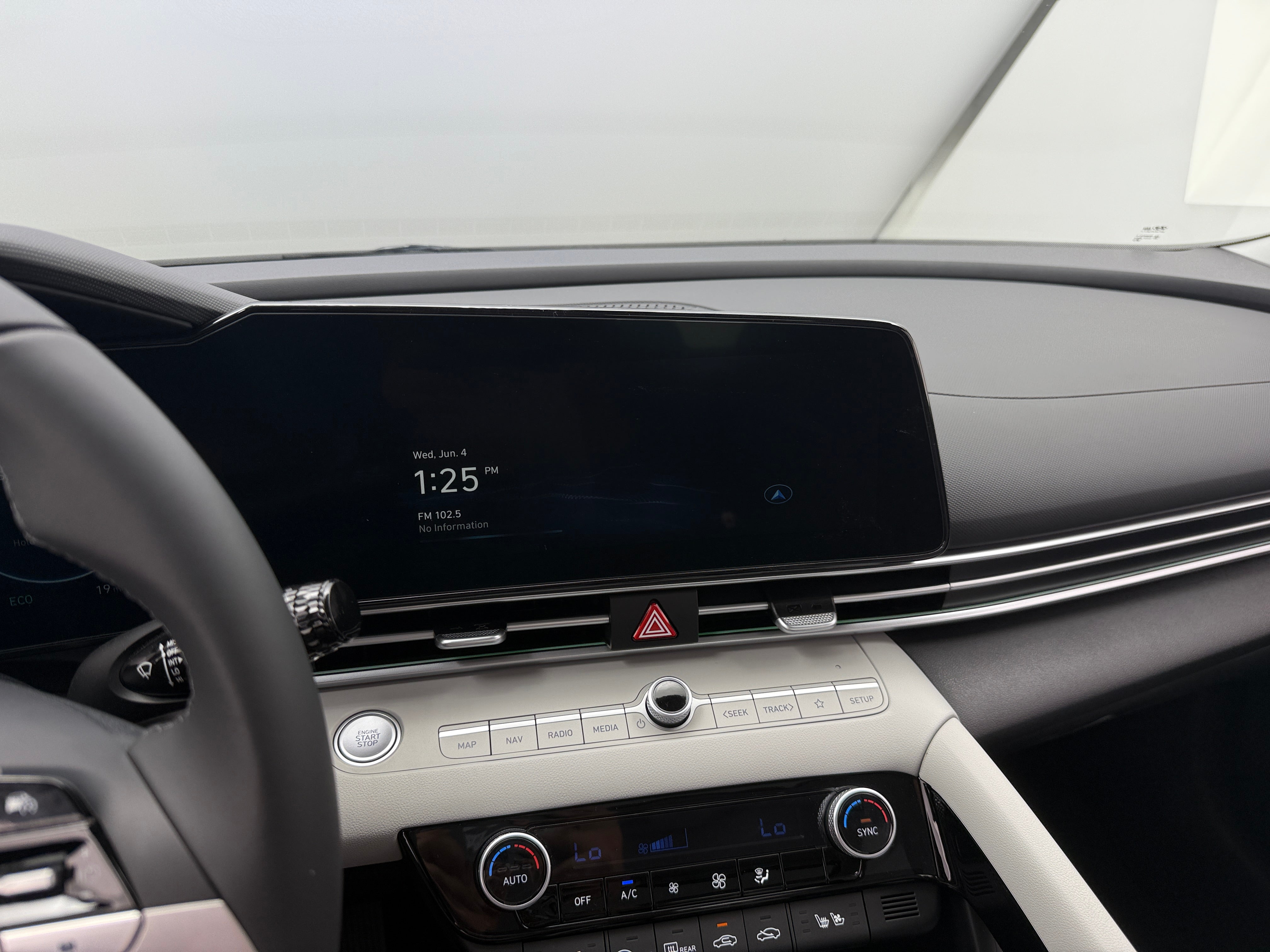 2025 Hyundai Elantra Limited Edition 3