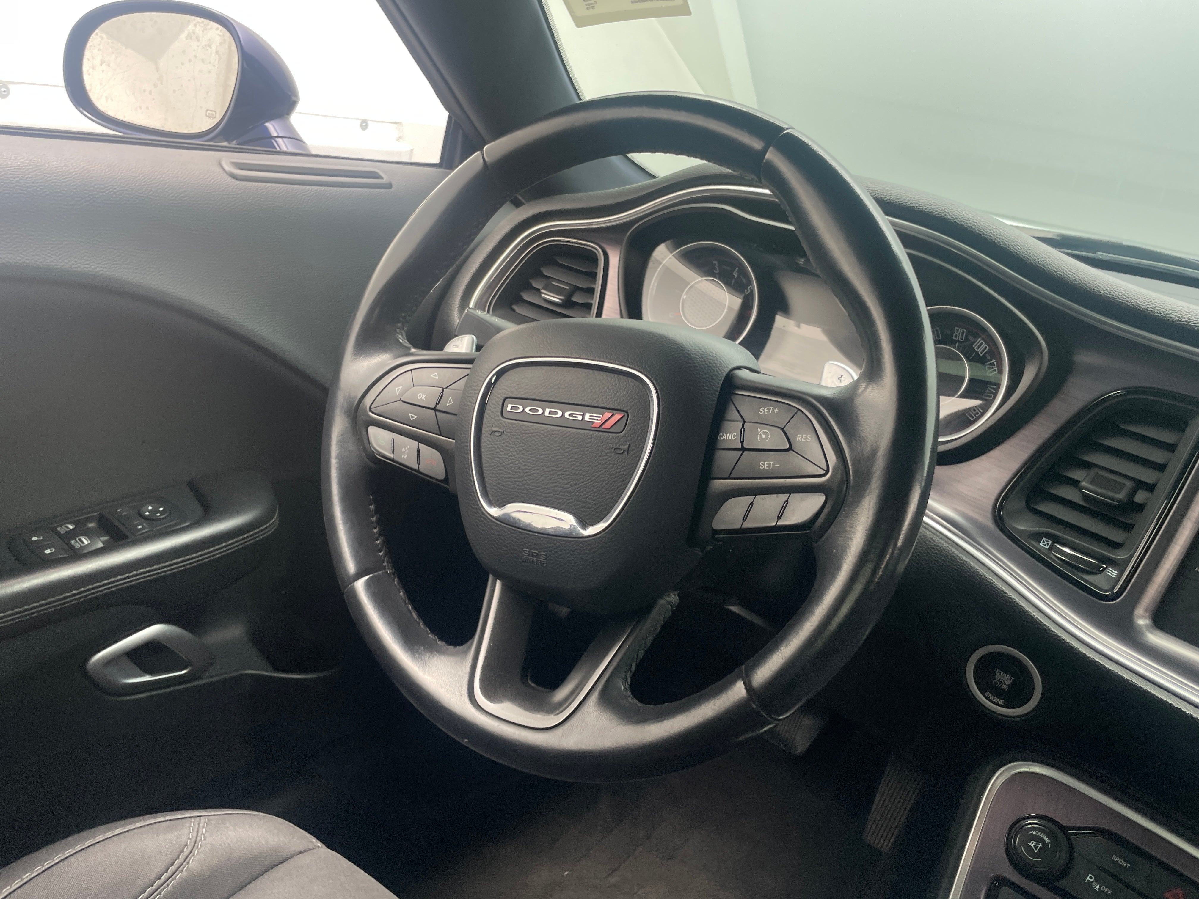 2015 Dodge Challenger R/T 4