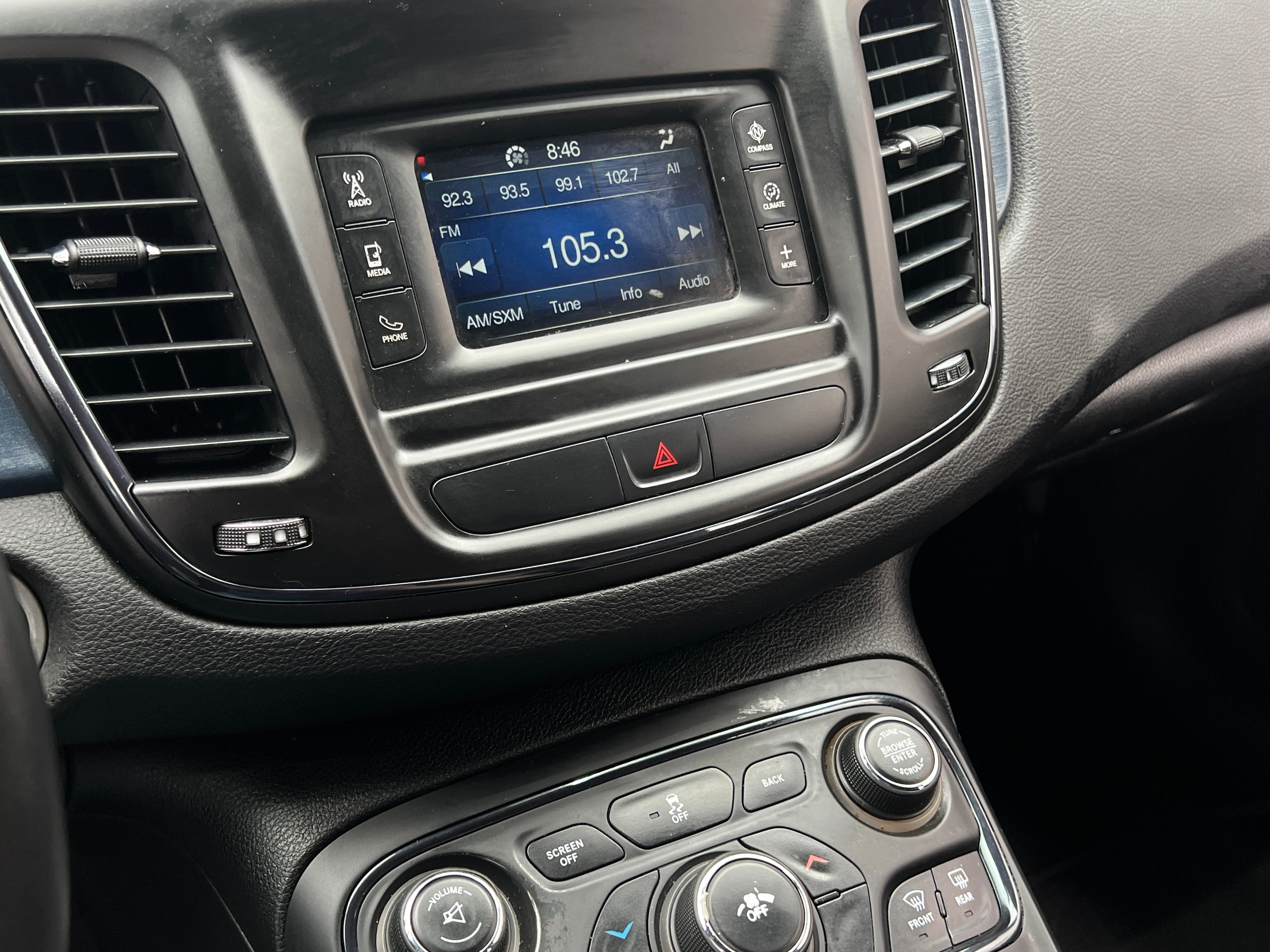 2015 Chrysler 200 S 3