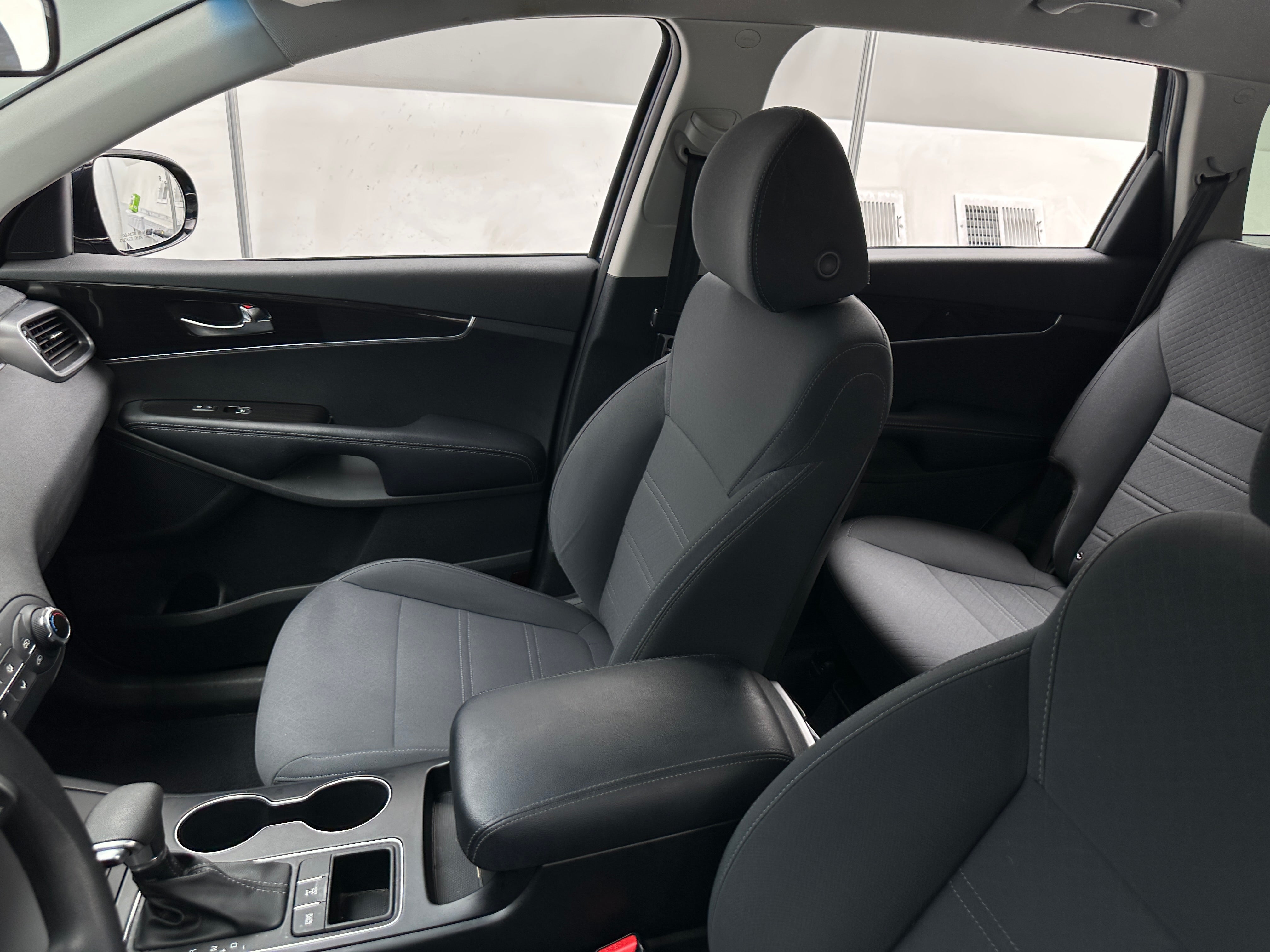 2019 Kia Sorento LX 2
