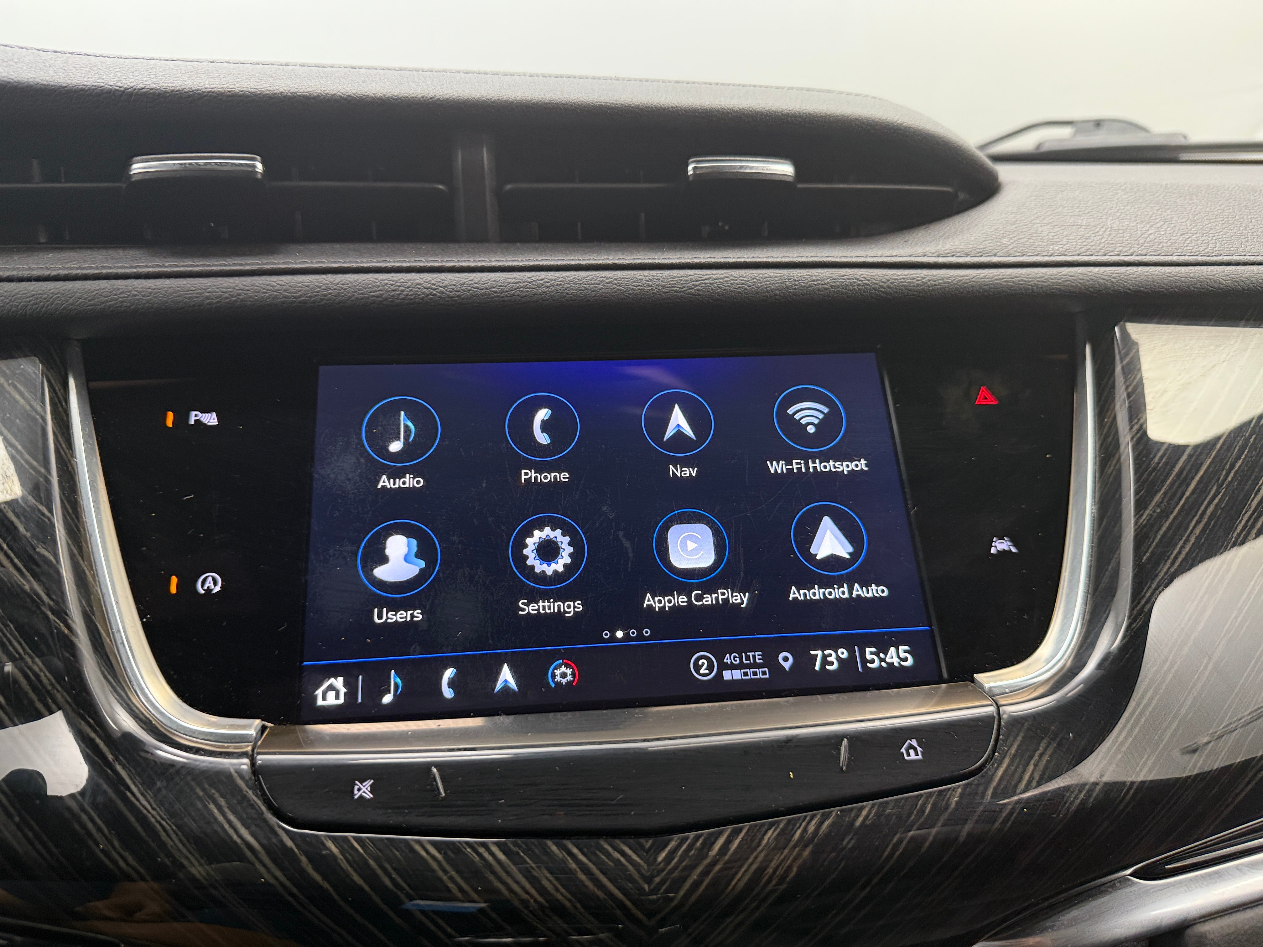 Thumbnail: 2022 Cadillac XT6 - 3