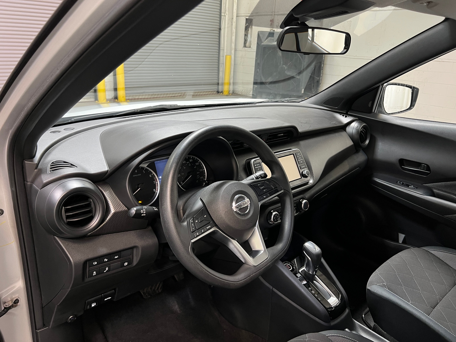 Thumbnail: 2020 Nissan Kicks - 3