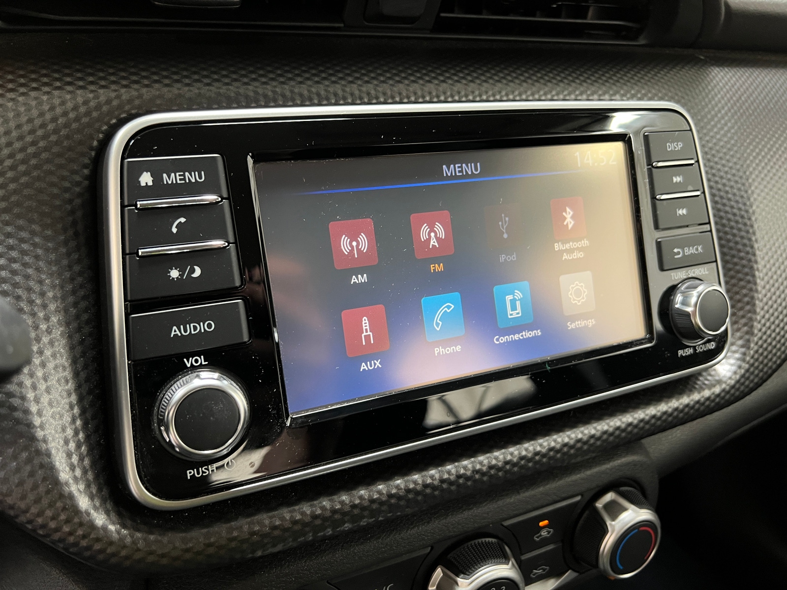 Thumbnail: 2020 Nissan Kicks - 4