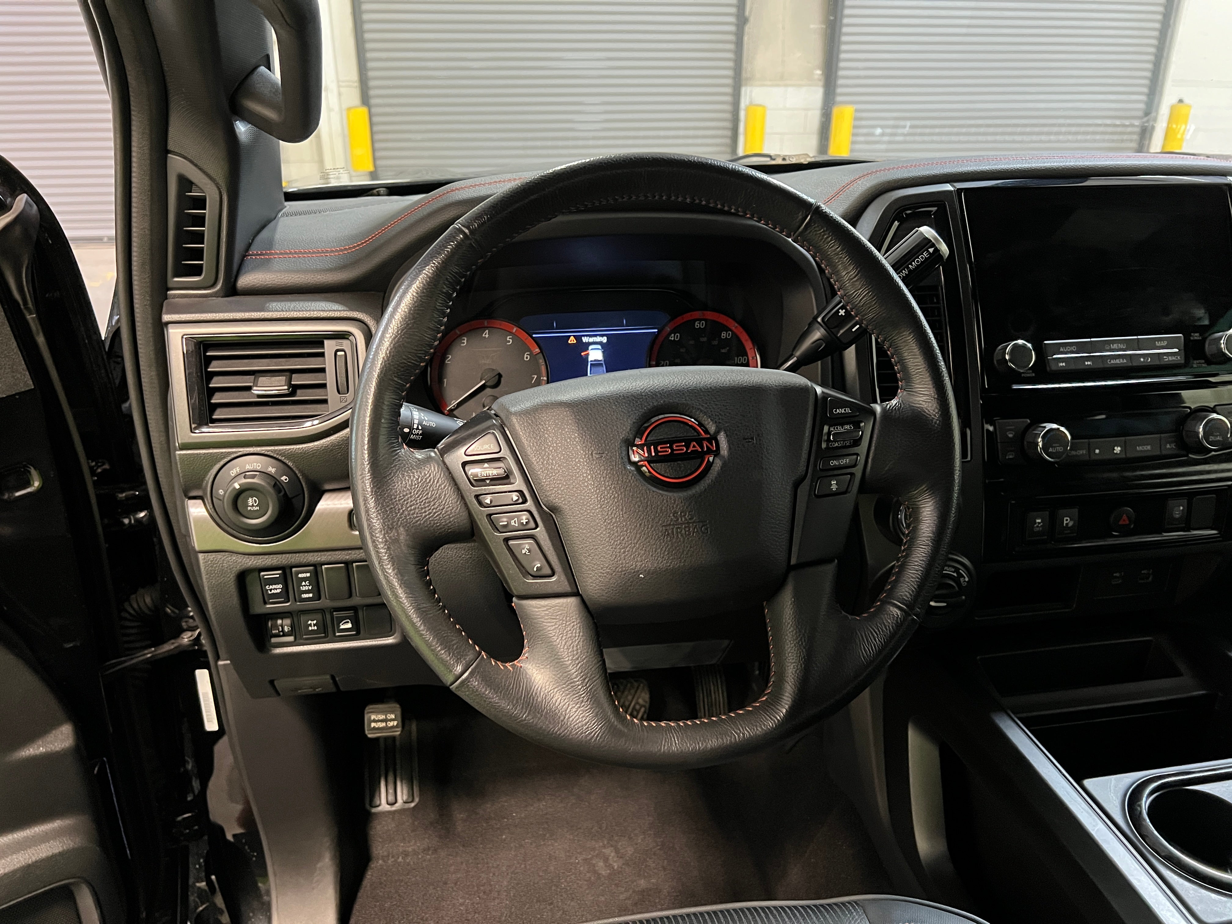 2023 Nissan Titan PRO-4X 5