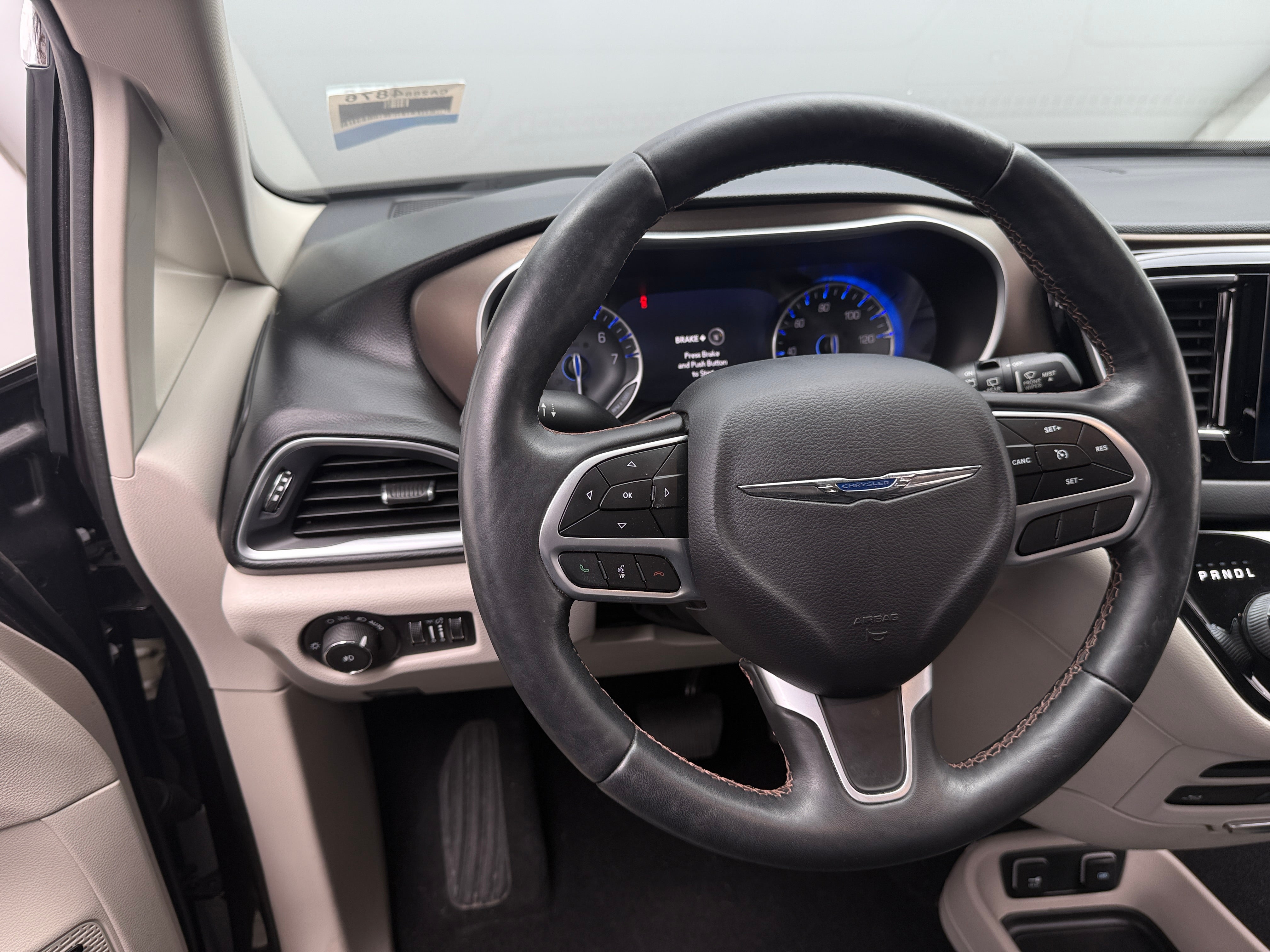 2017 Chrysler Pacifica  4