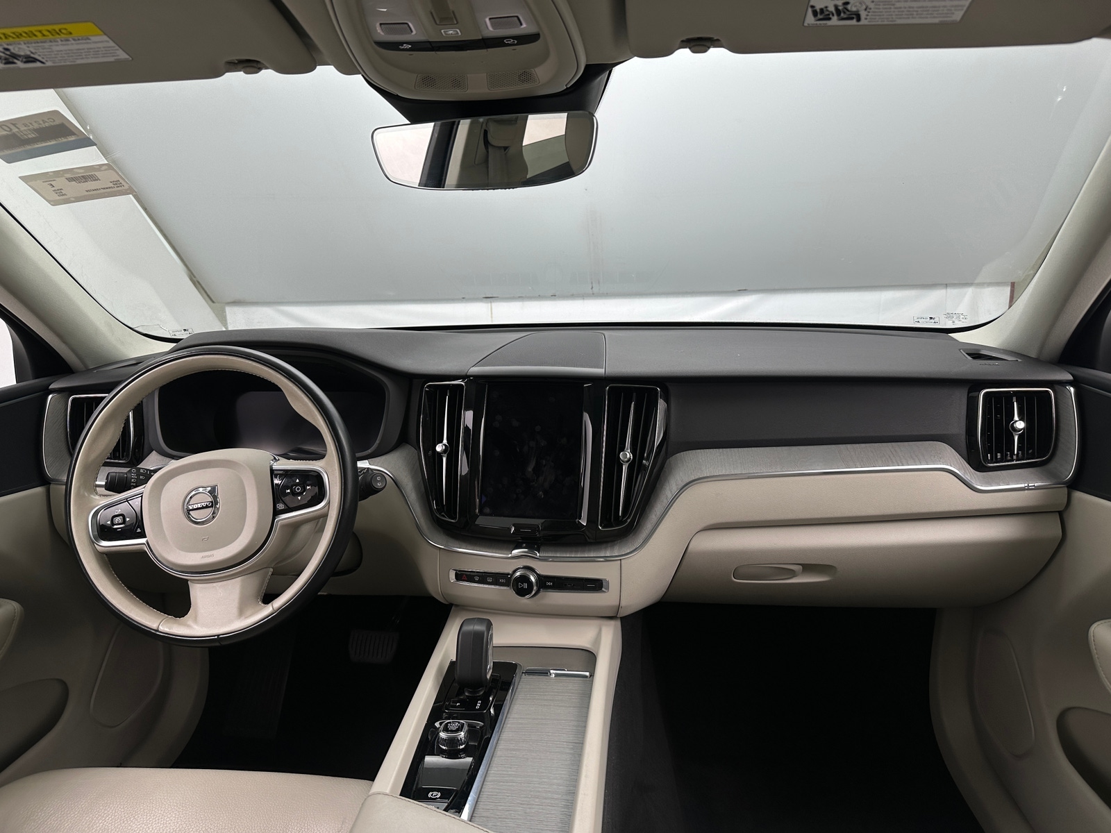 Thumbnail: 2023 Volvo XC60 - 2