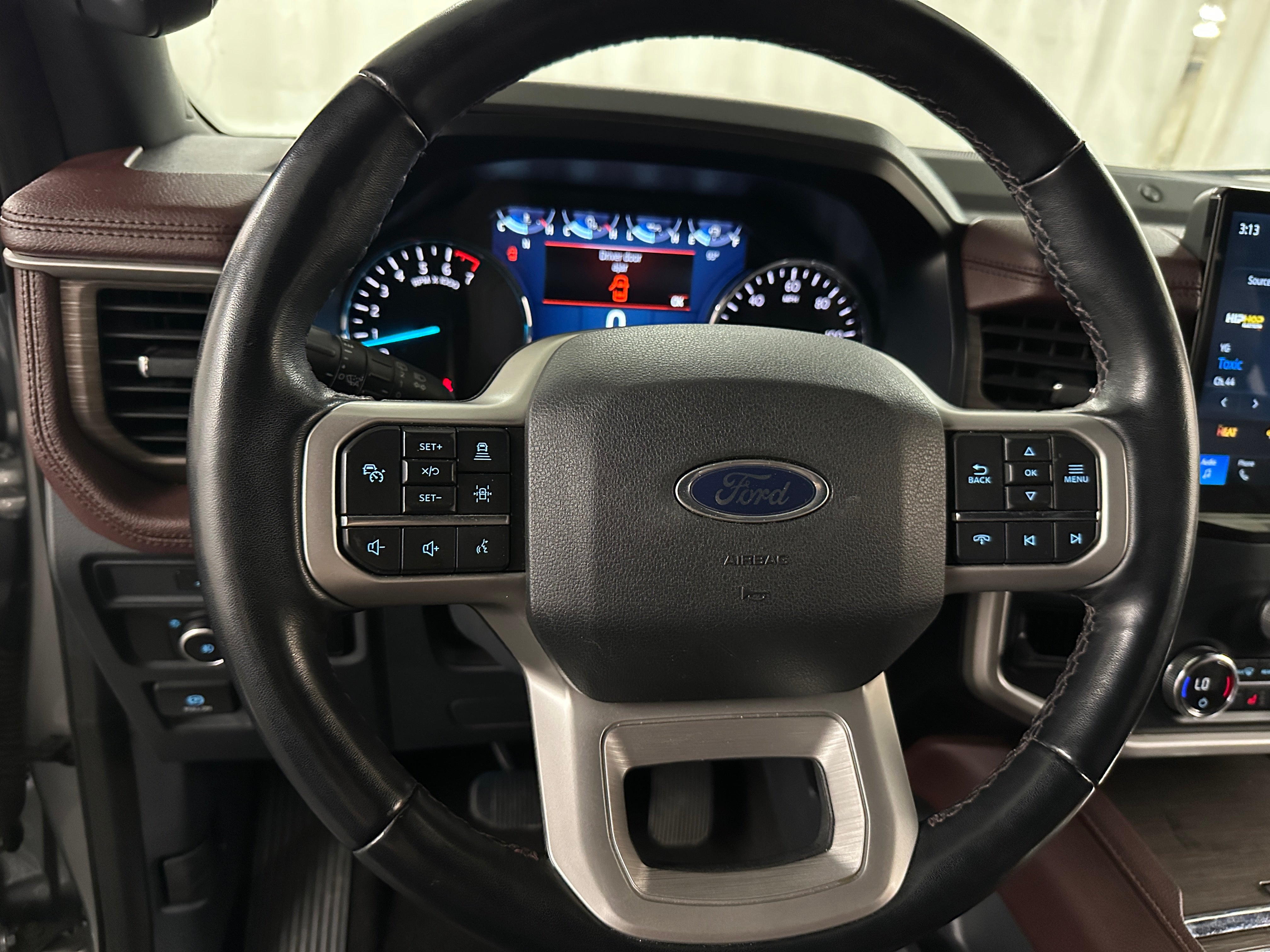 2023 Ford Expedition Limited 4