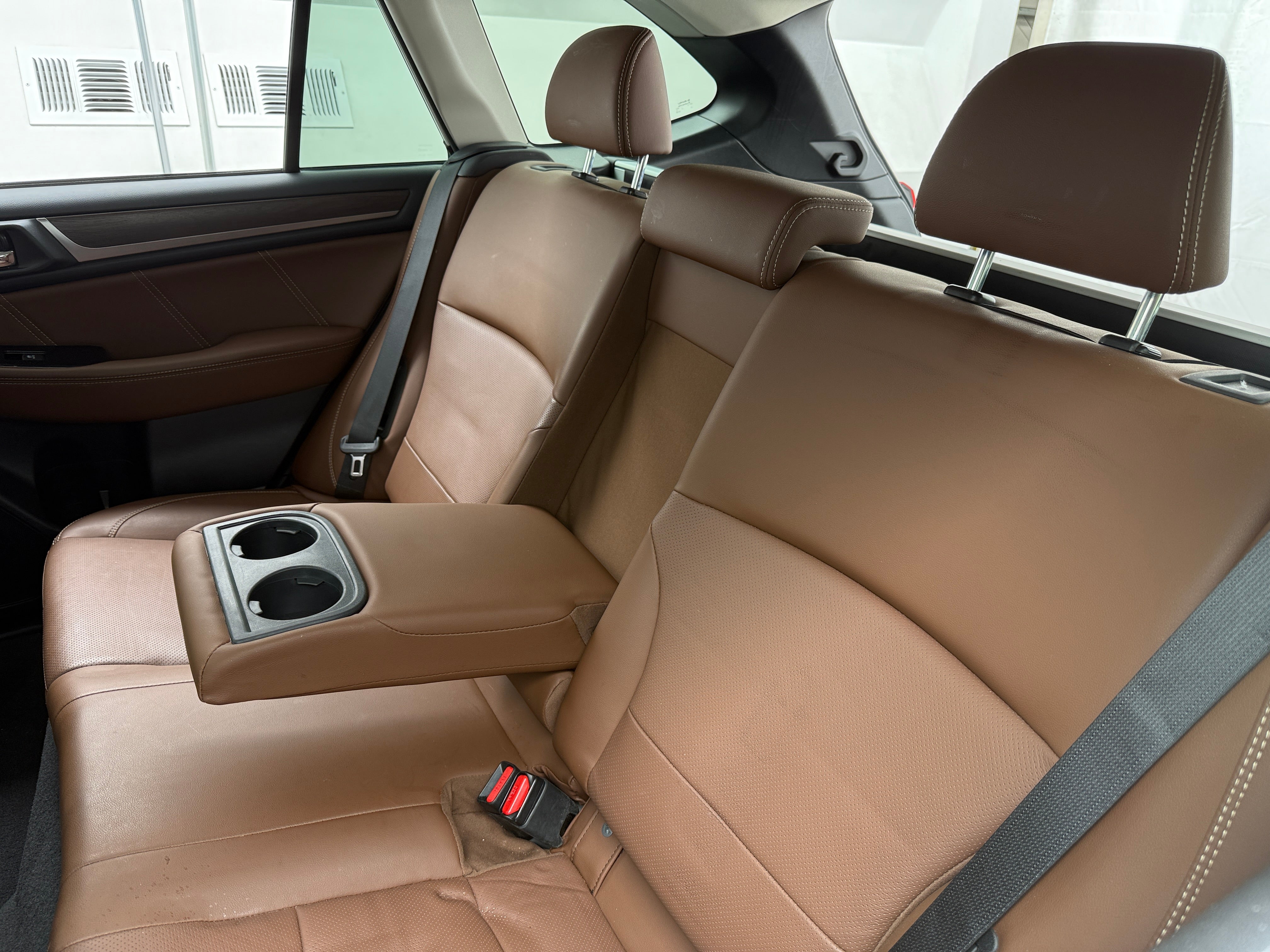 2018 Subaru Outback 3.6R Touring 5
