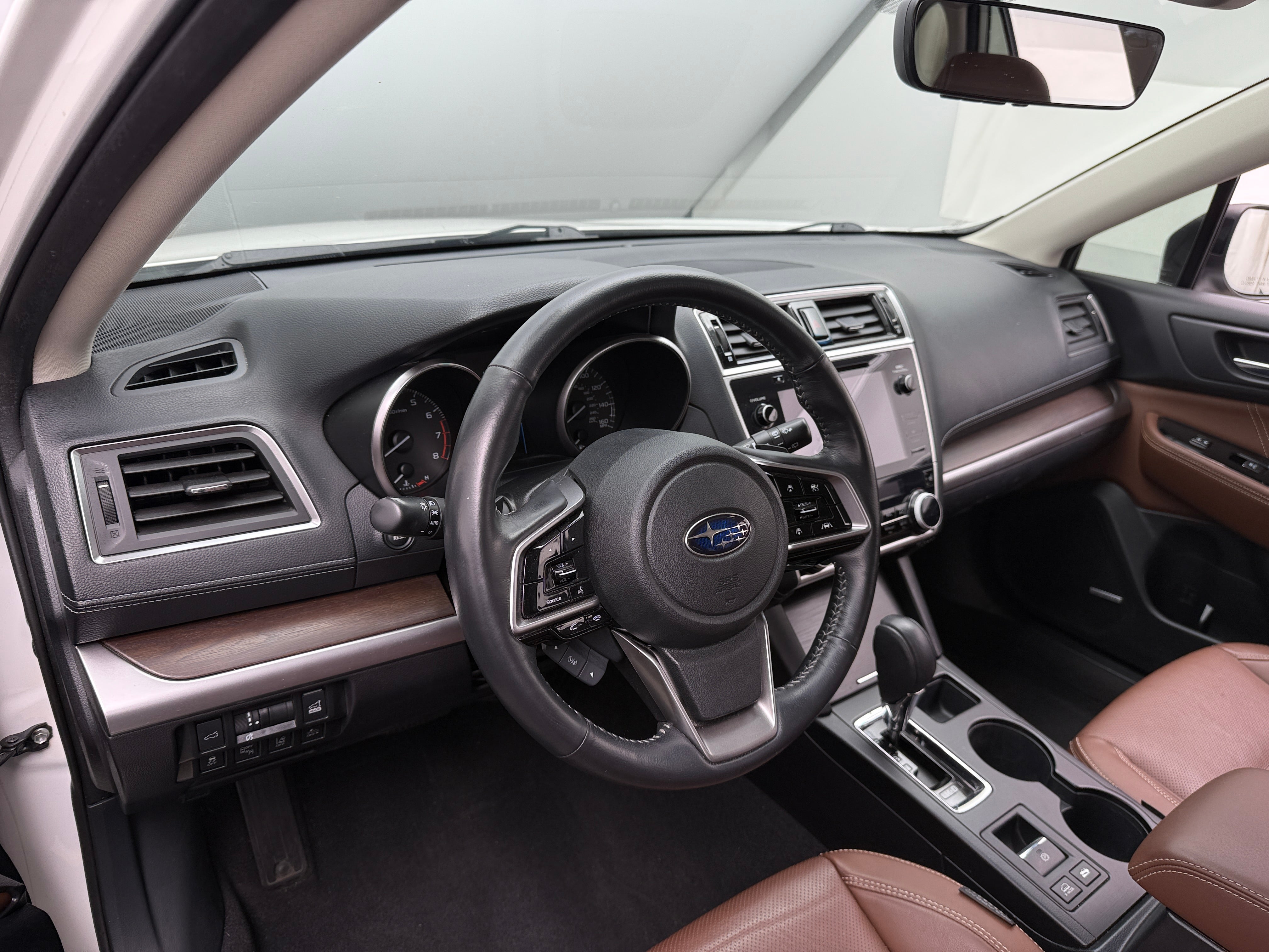 2018 Subaru Outback 3.6R Touring 2