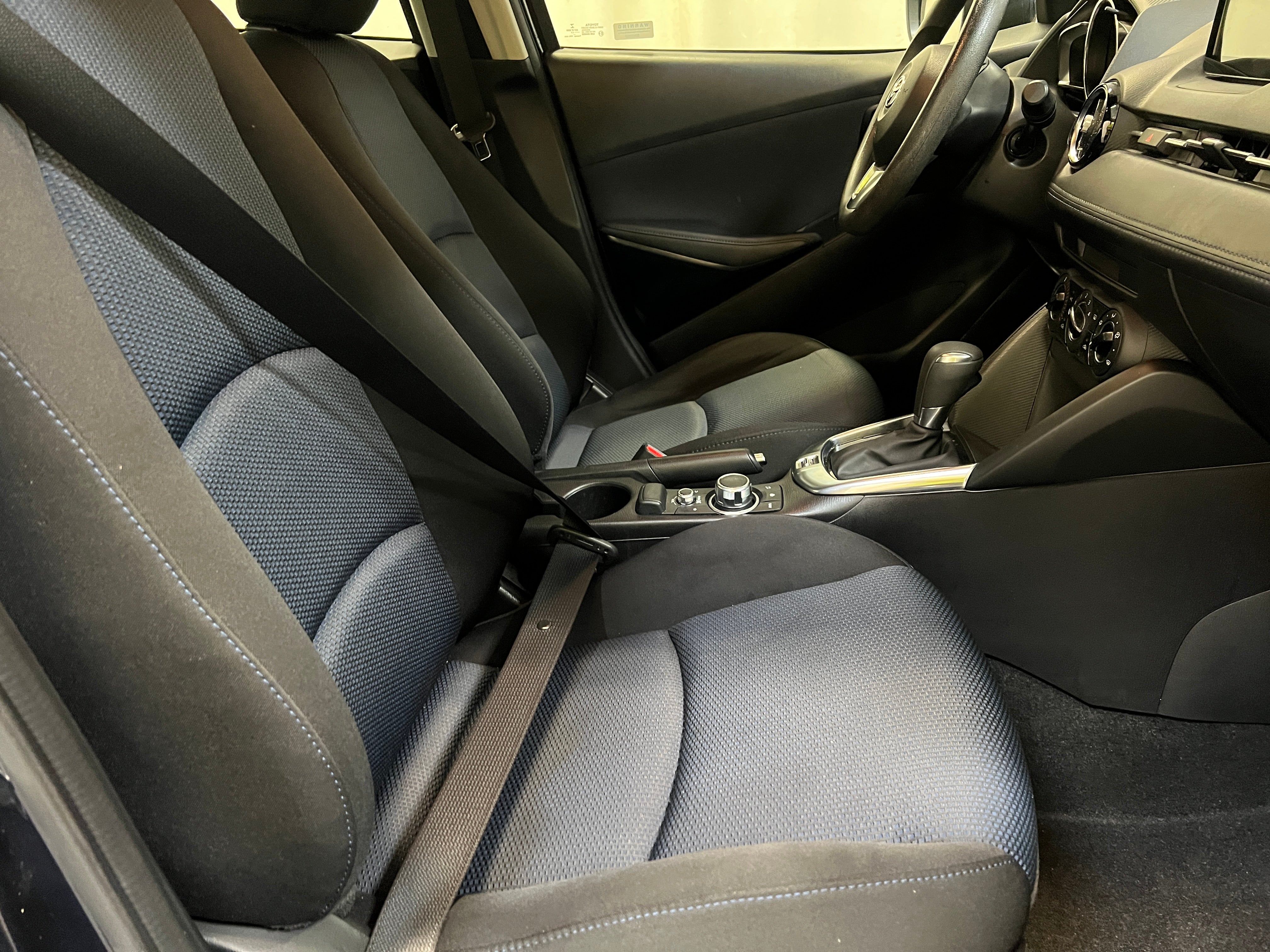 2017 Toyota Yaris iA Base 2