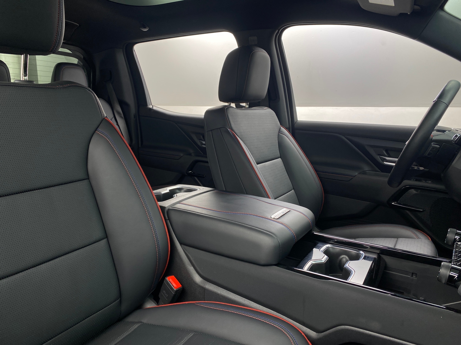 Thumbnail: 2024 Chevrolet Silverado EV - 2