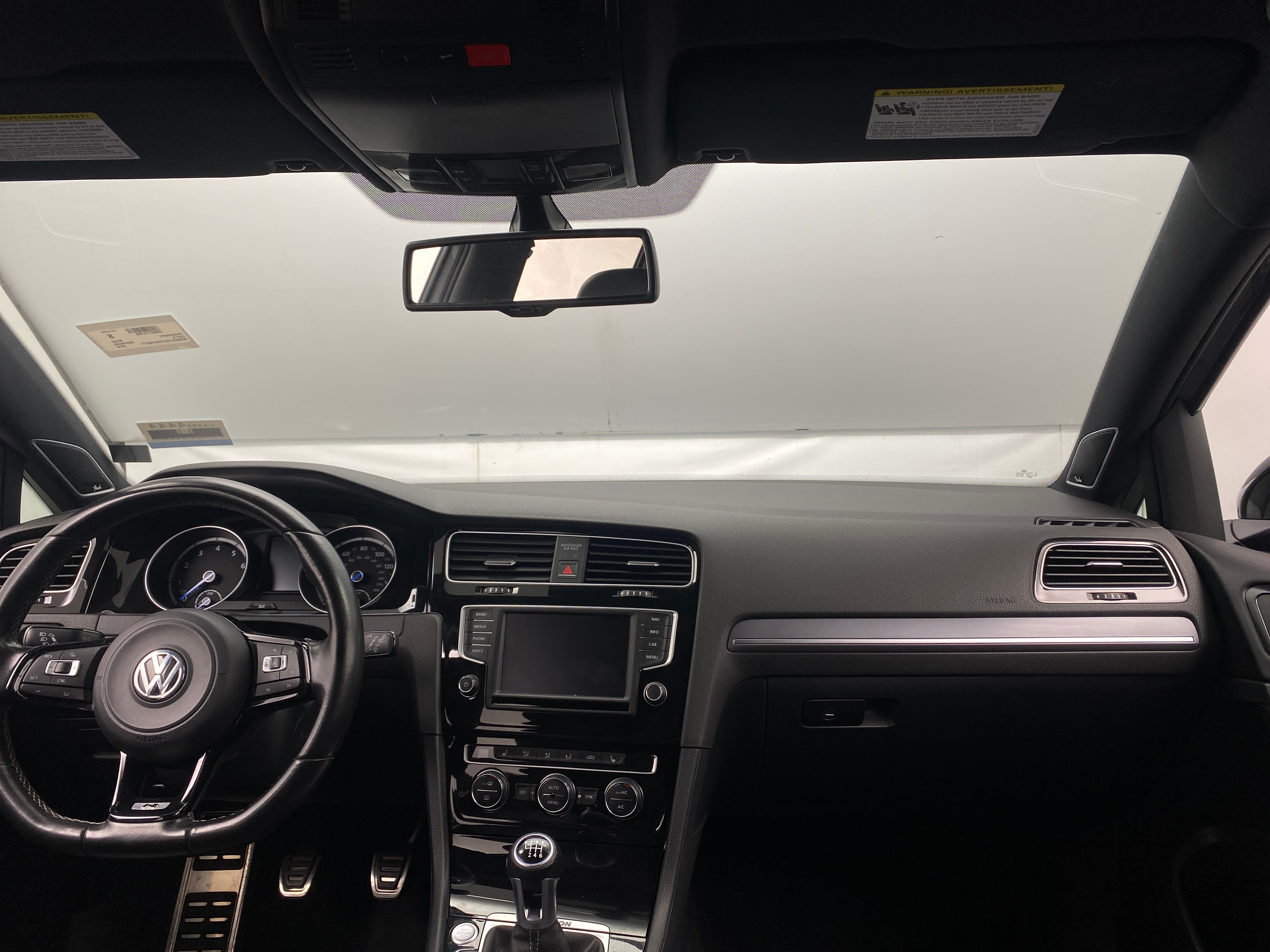 2016 Volkswagen Golf R 2