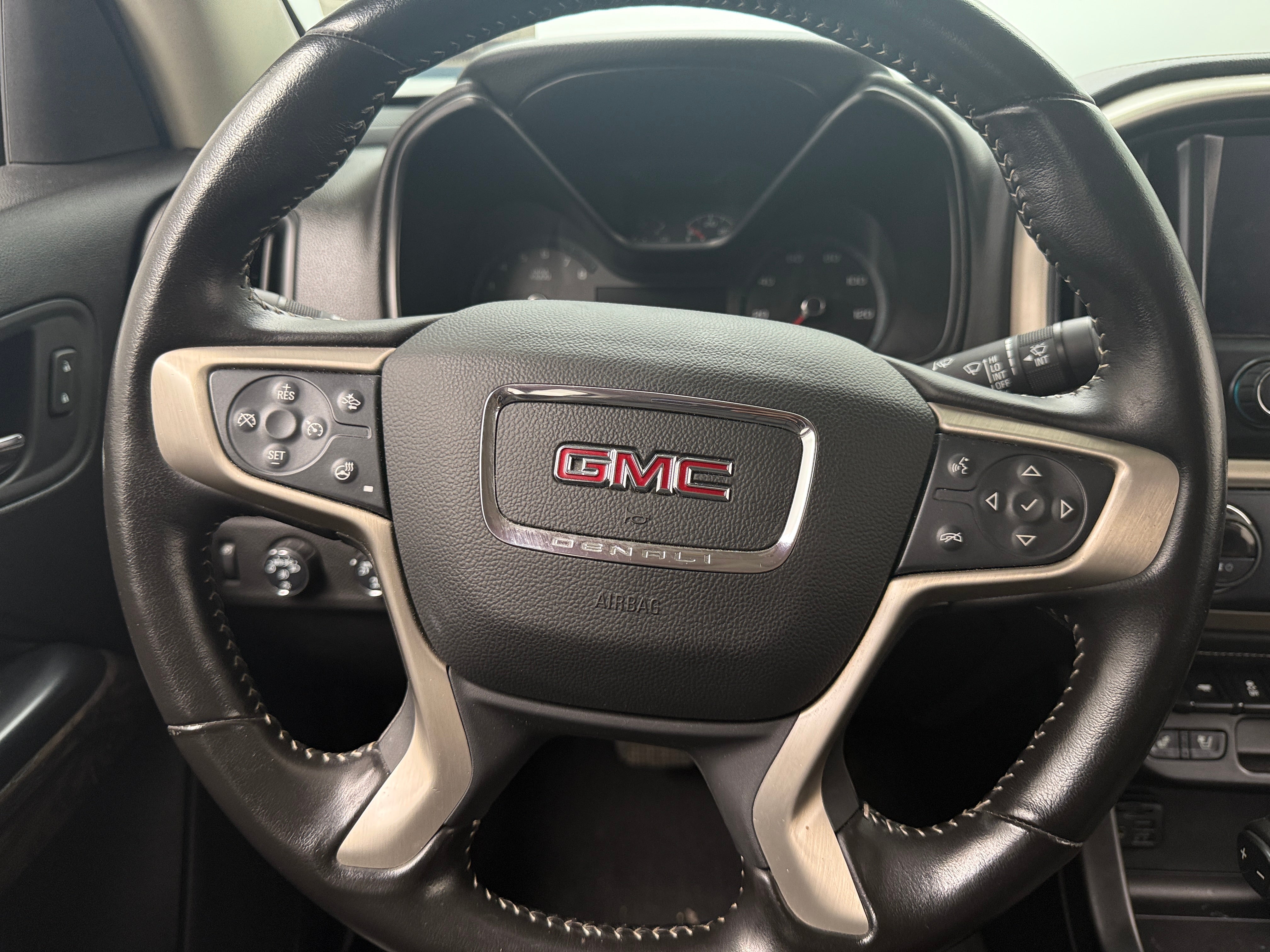 2021 GMC Canyon Denali 4