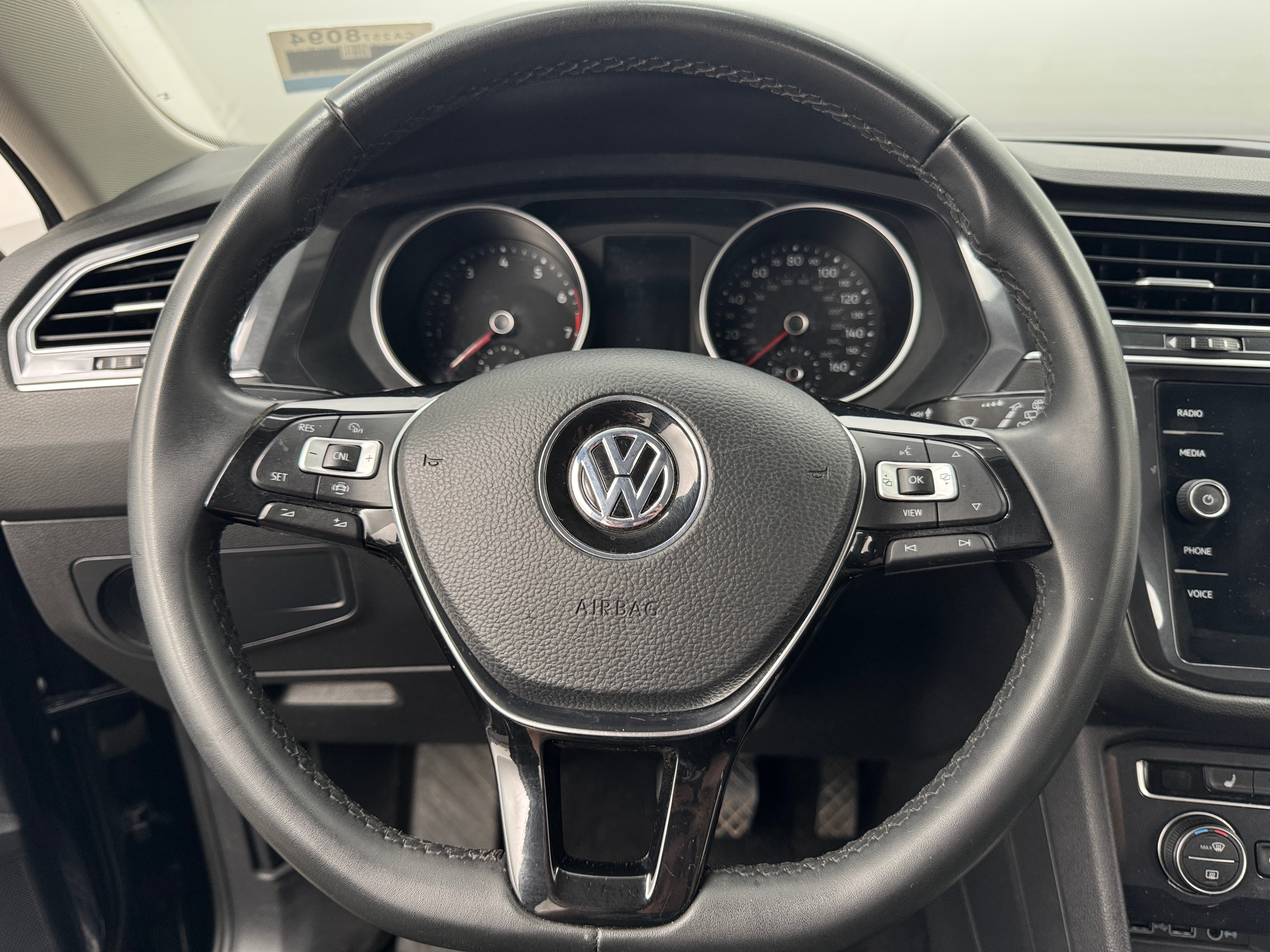 2020 Volkswagen Tiguan SE 4