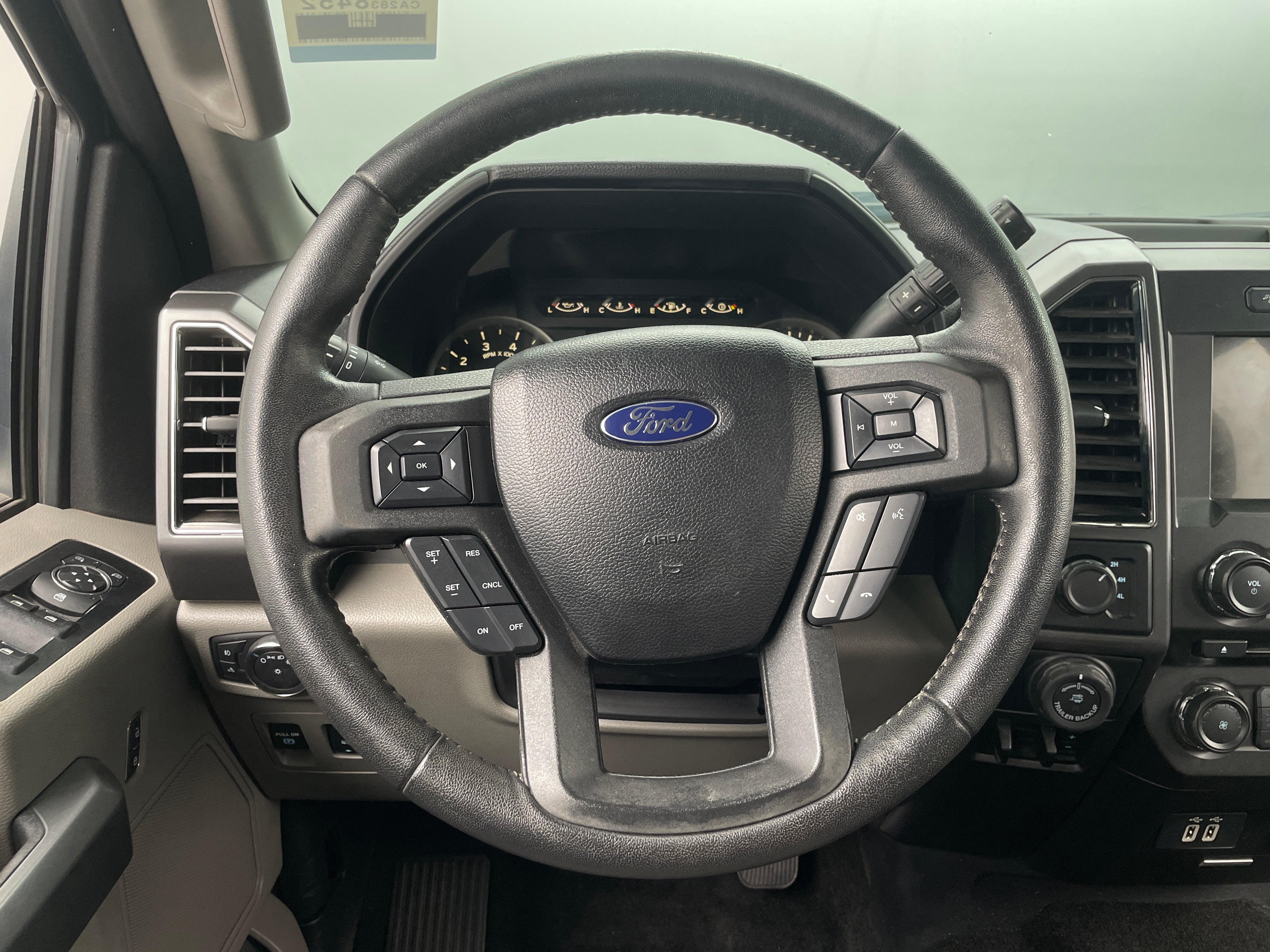 2018 Ford Econoline E-150 5