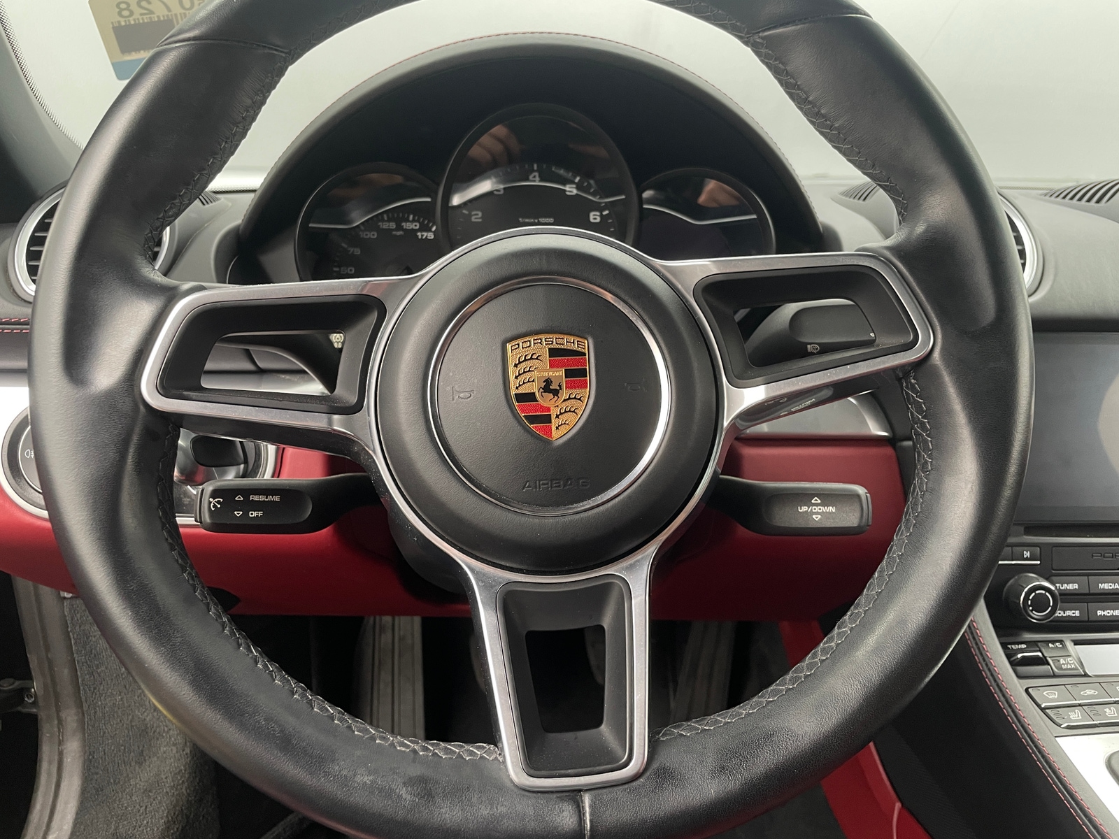 Thumbnail: 2018 Porsche 718 Boxster - 4