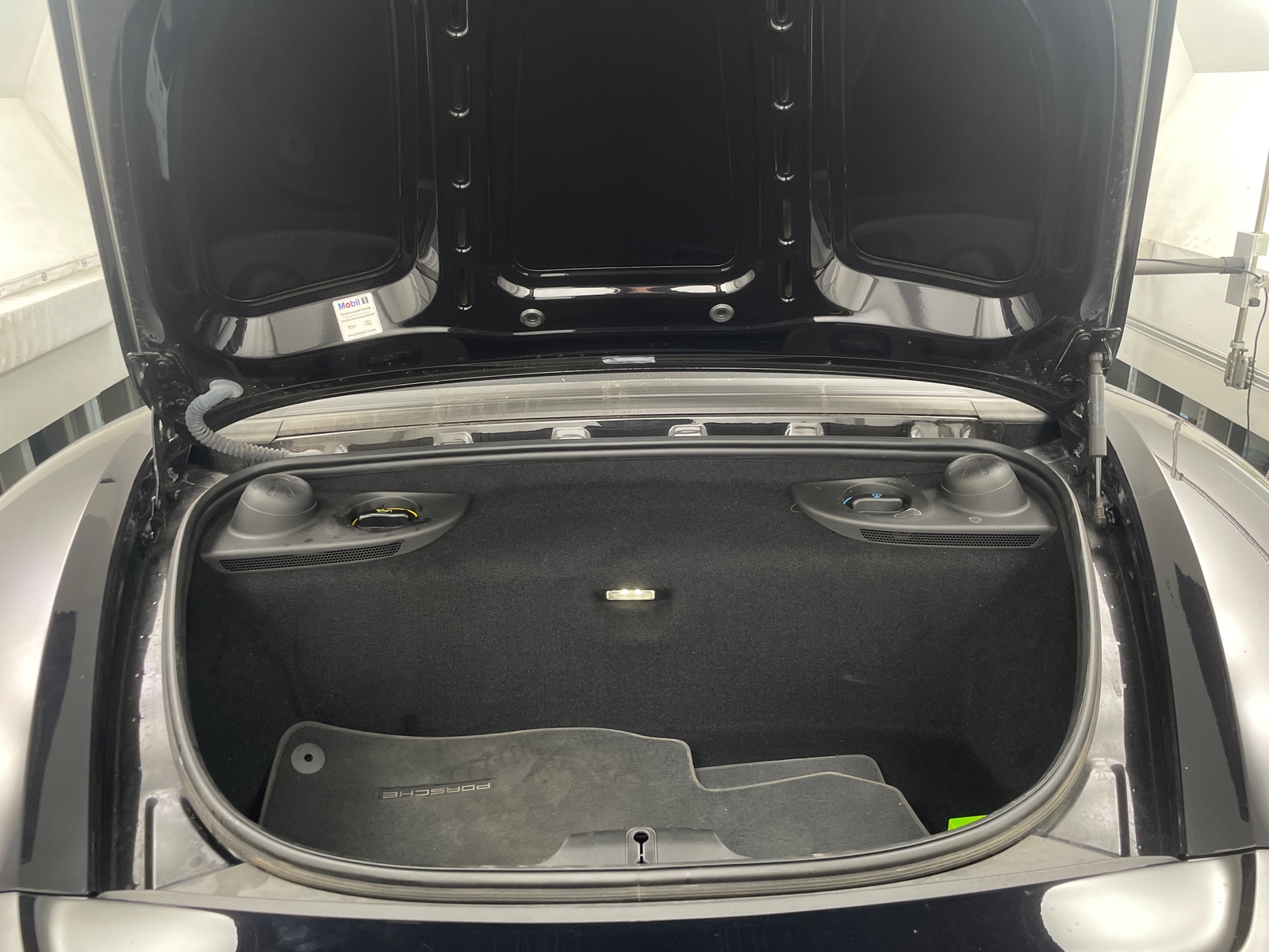 Thumbnail: 2018 Porsche 718 Boxster - 5