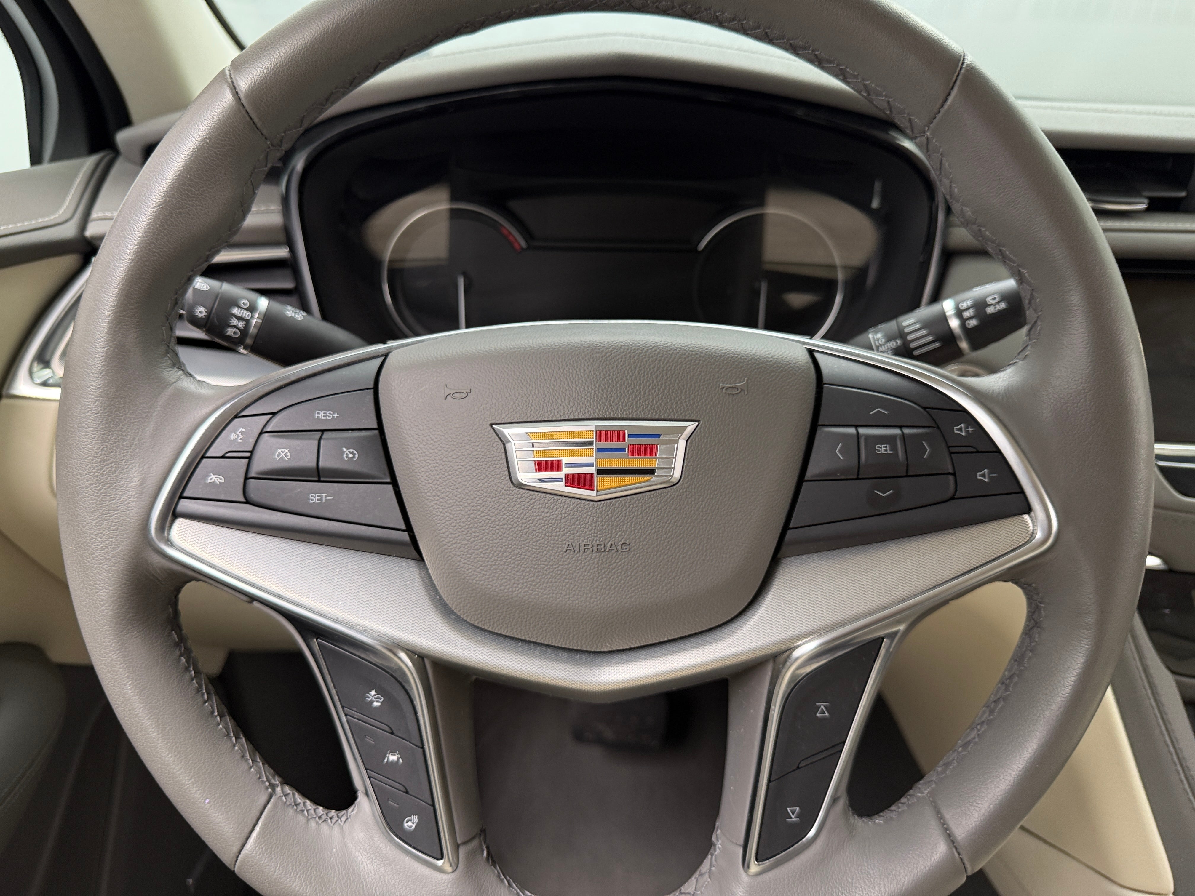 2021 Cadillac XT5 Premium Luxury 4