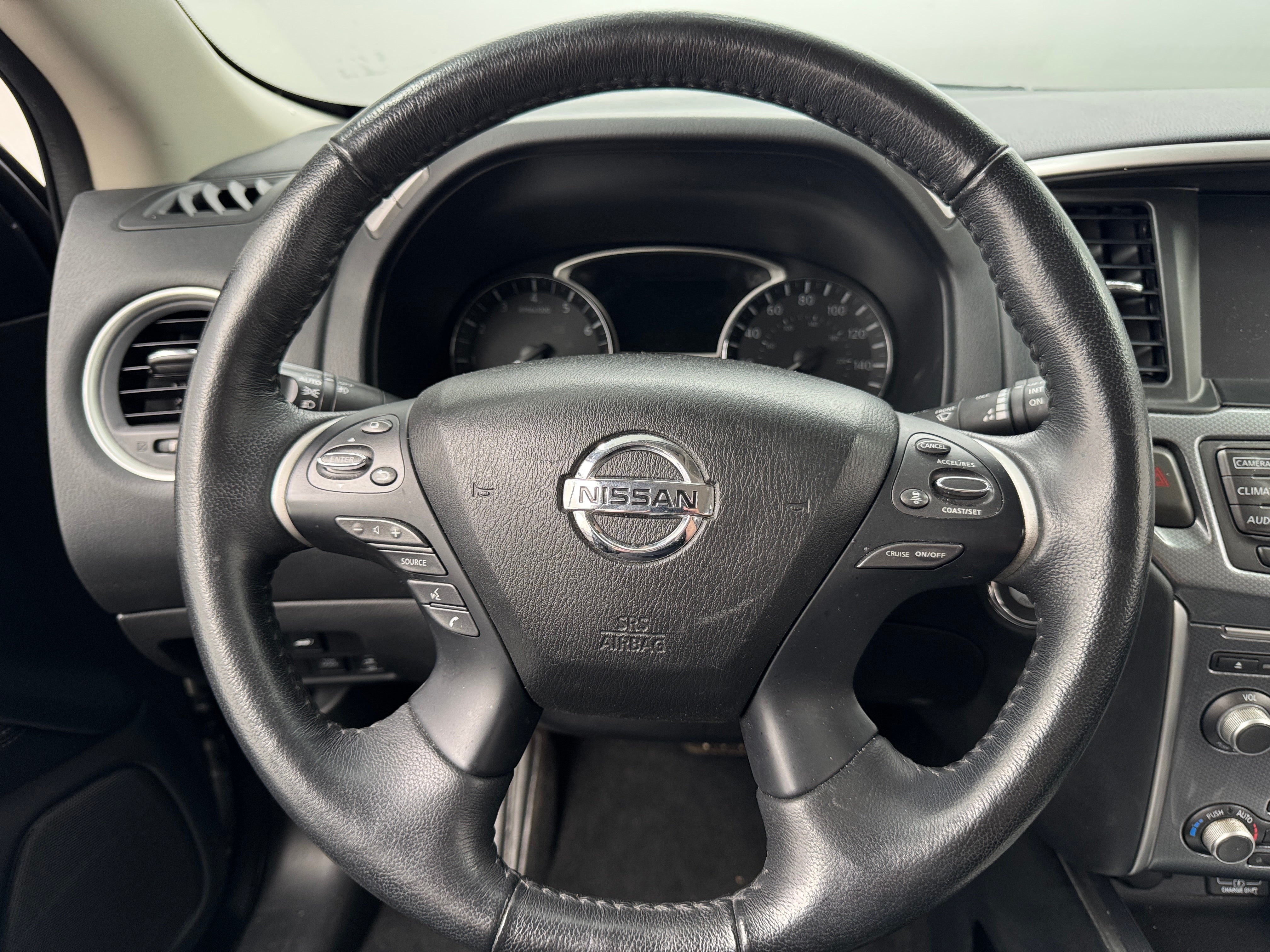 2020 Nissan Pathfinder SL 4