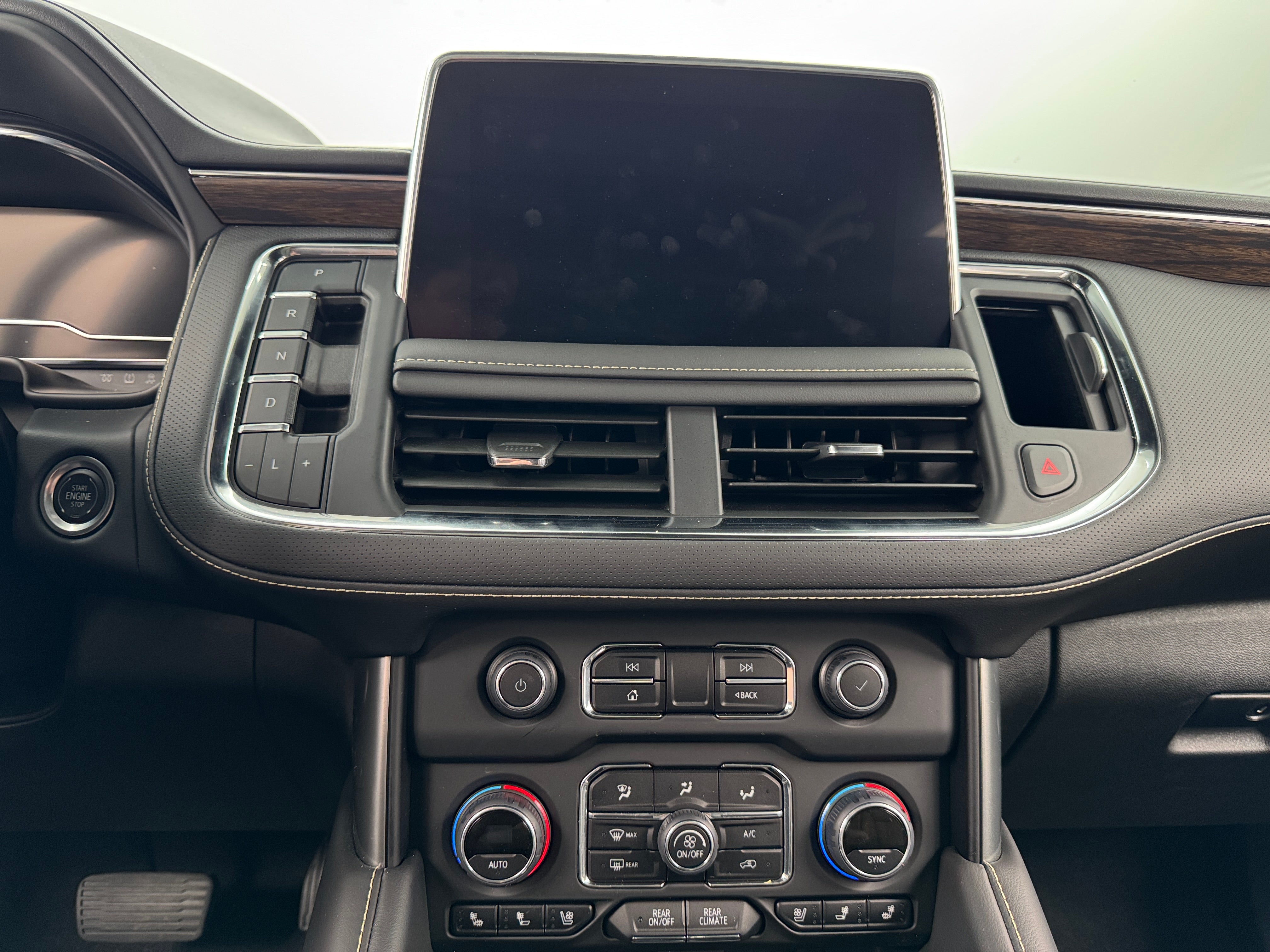 Thumbnail: 2024 Chevrolet Suburban - 3