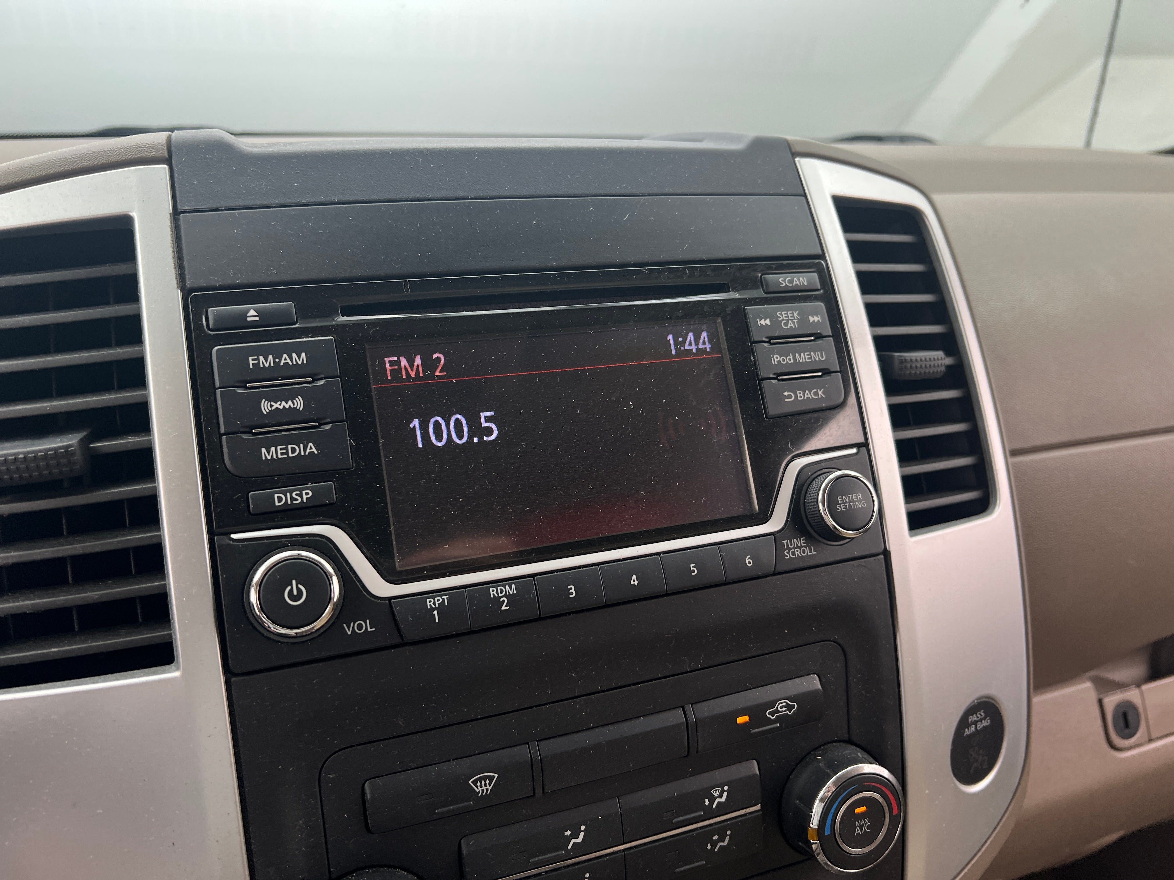 2017 Nissan Frontier SV 4