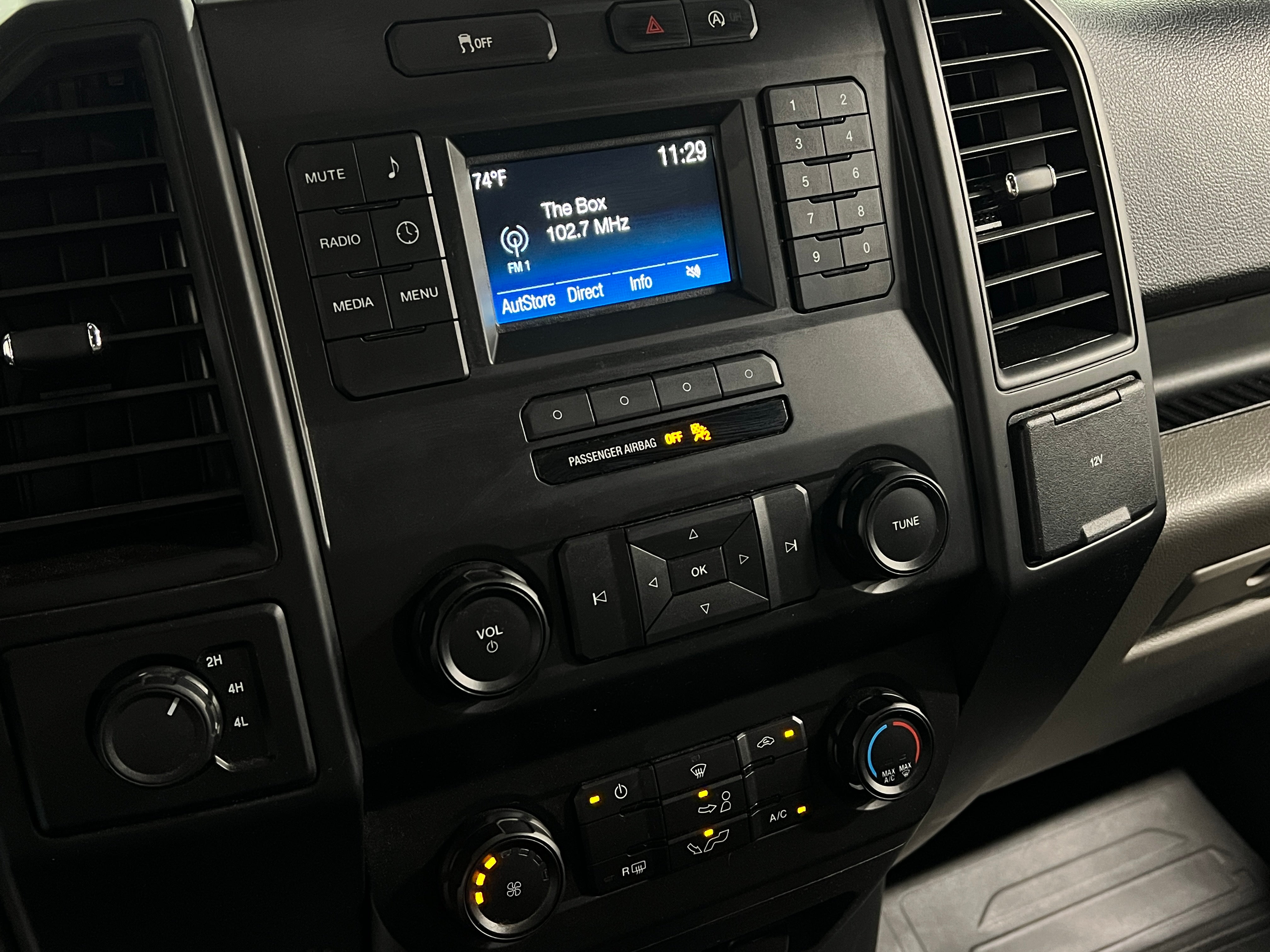 2019 Ford Econoline E-150 4