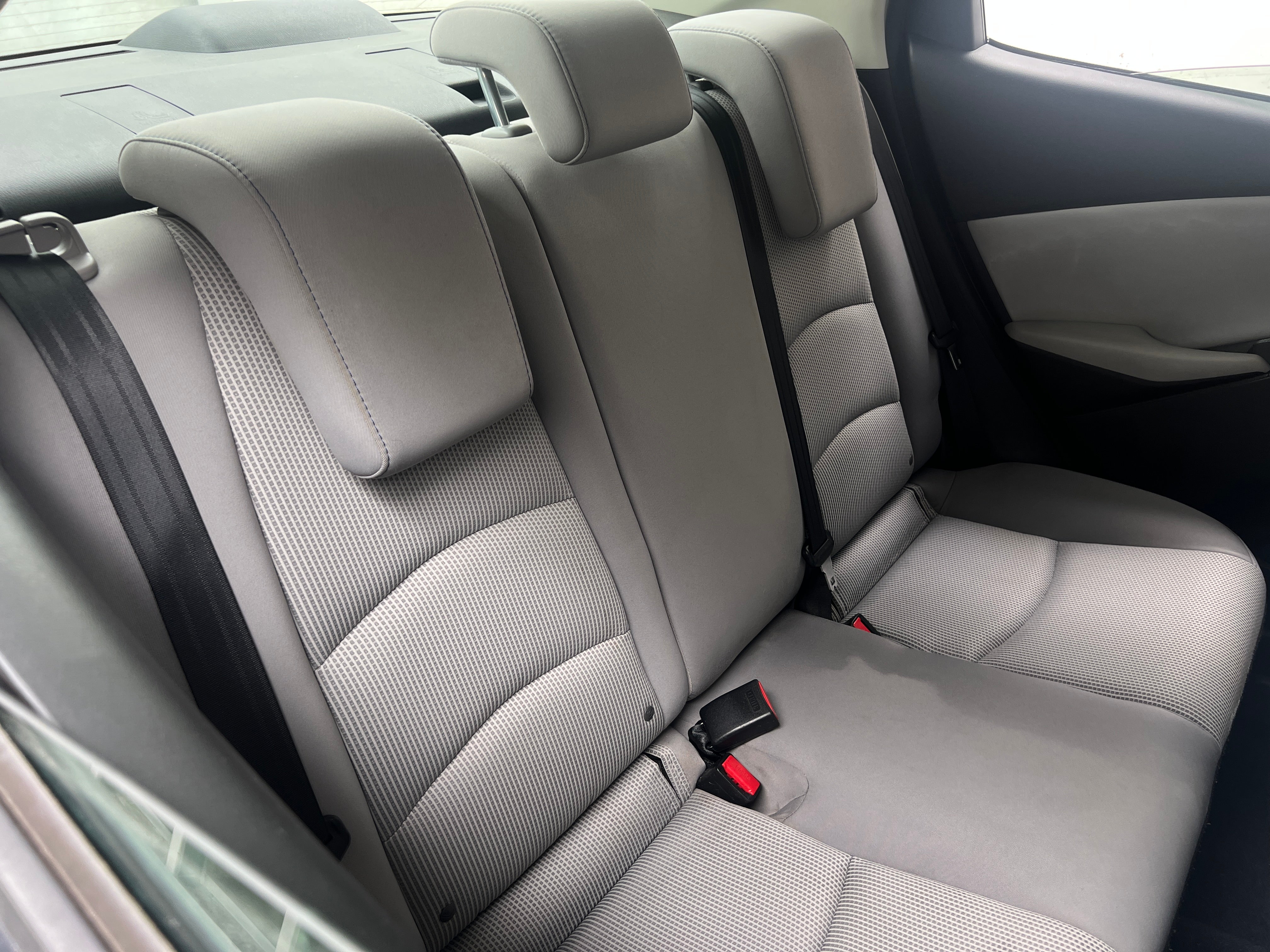 2019 Toyota Yaris LE 6
