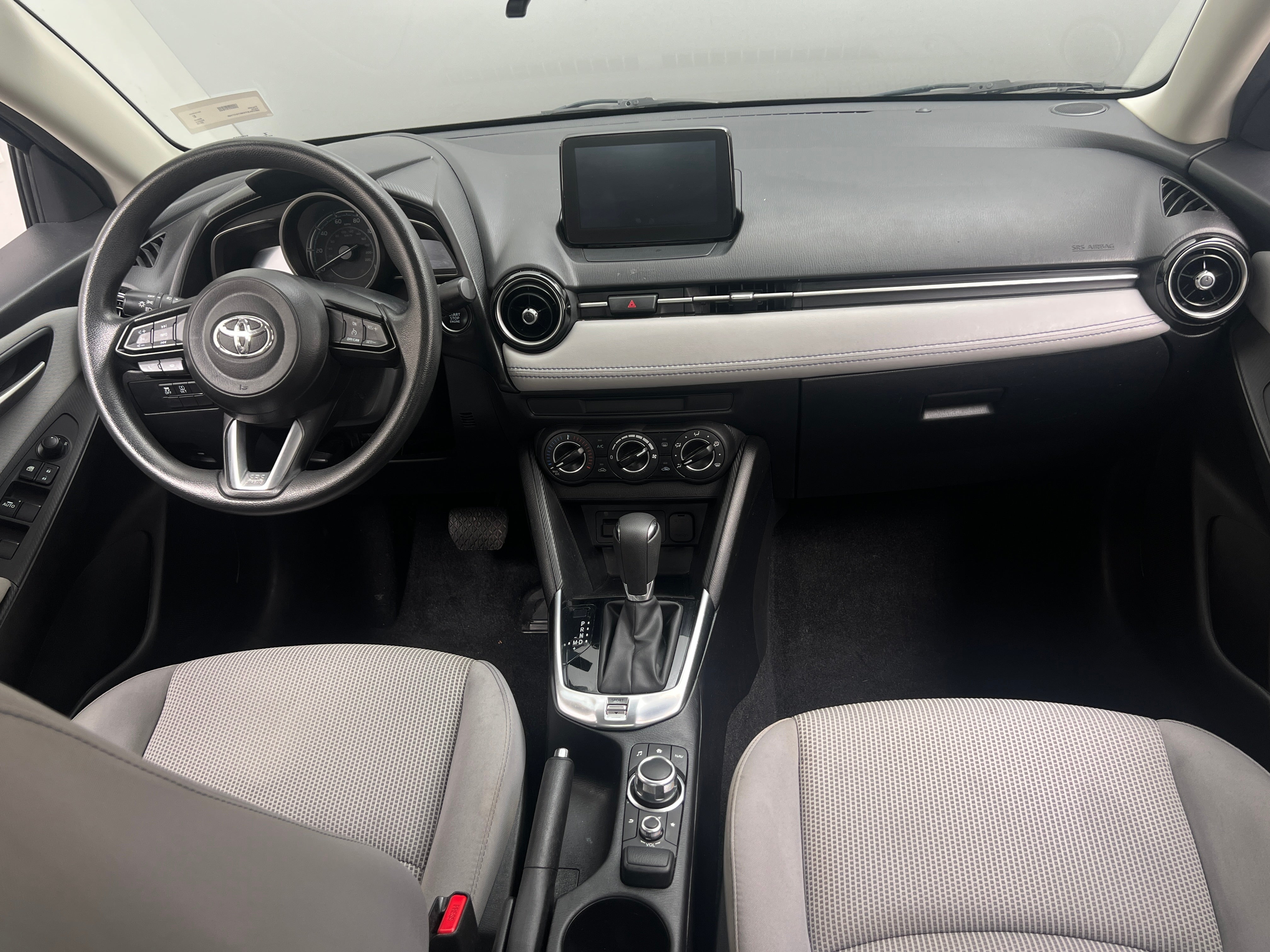 2019 Toyota Yaris LE 3