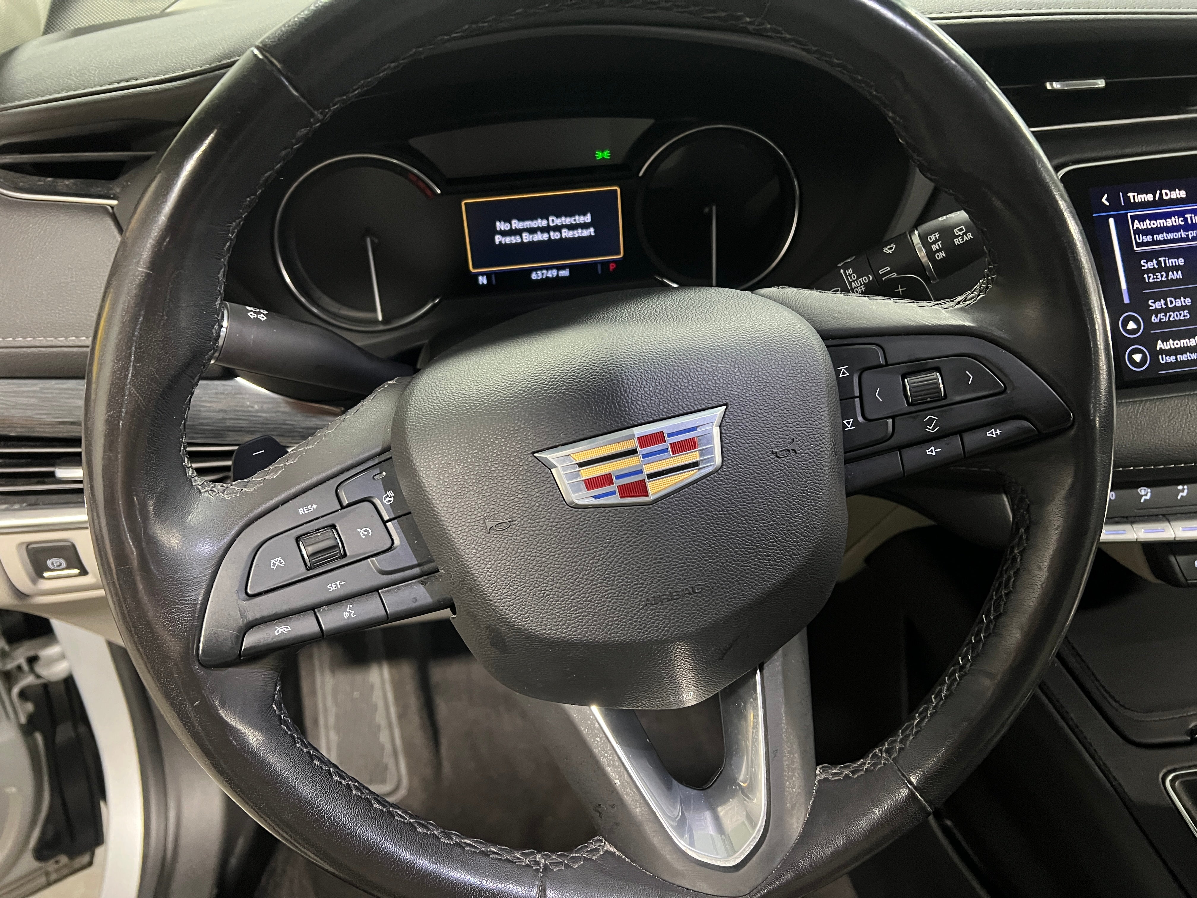 2019 Cadillac XT4 Premium Luxury 4