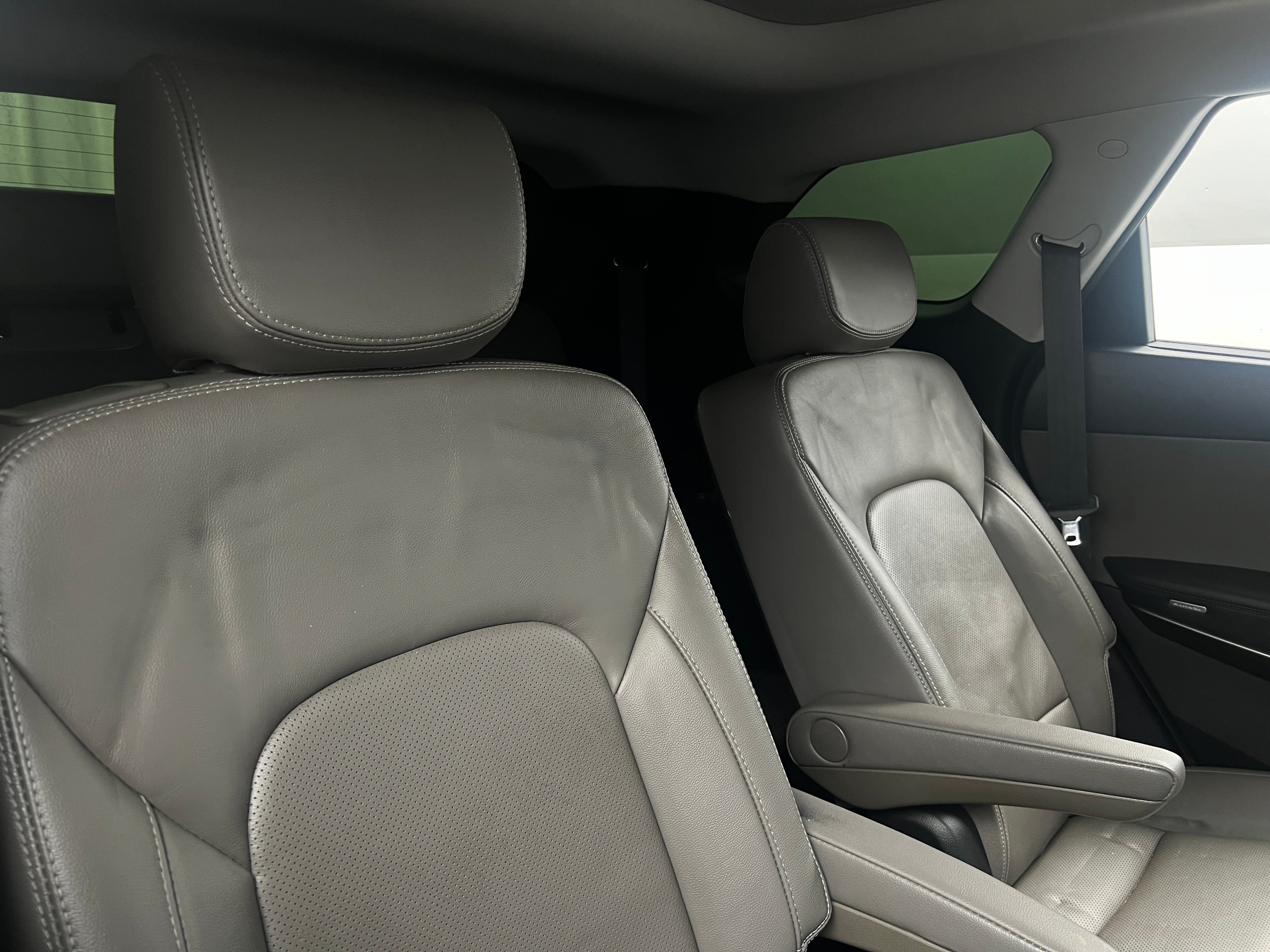 2017 Hyundai Santa Fe Limited 5