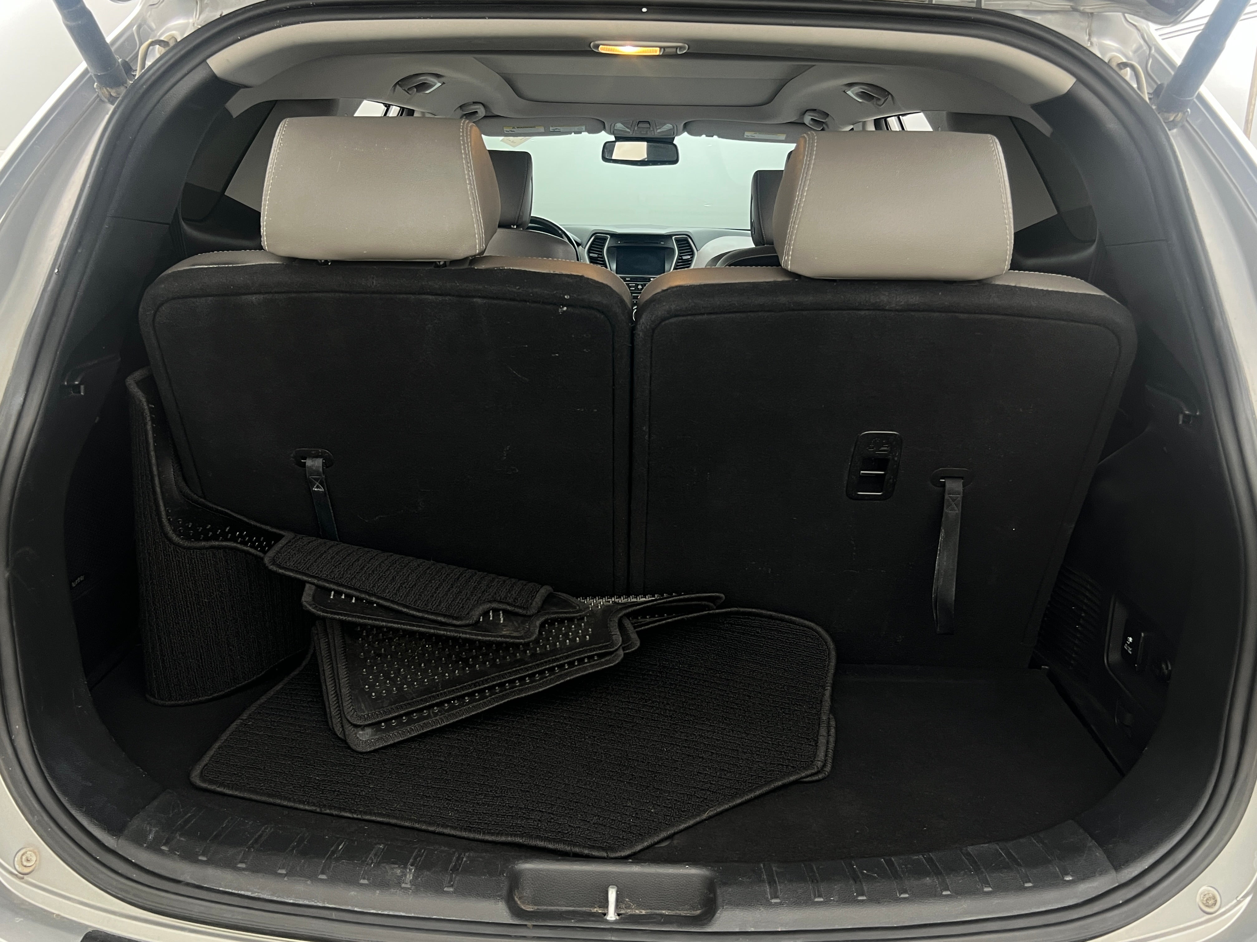 2017 Hyundai Santa Fe Limited 6