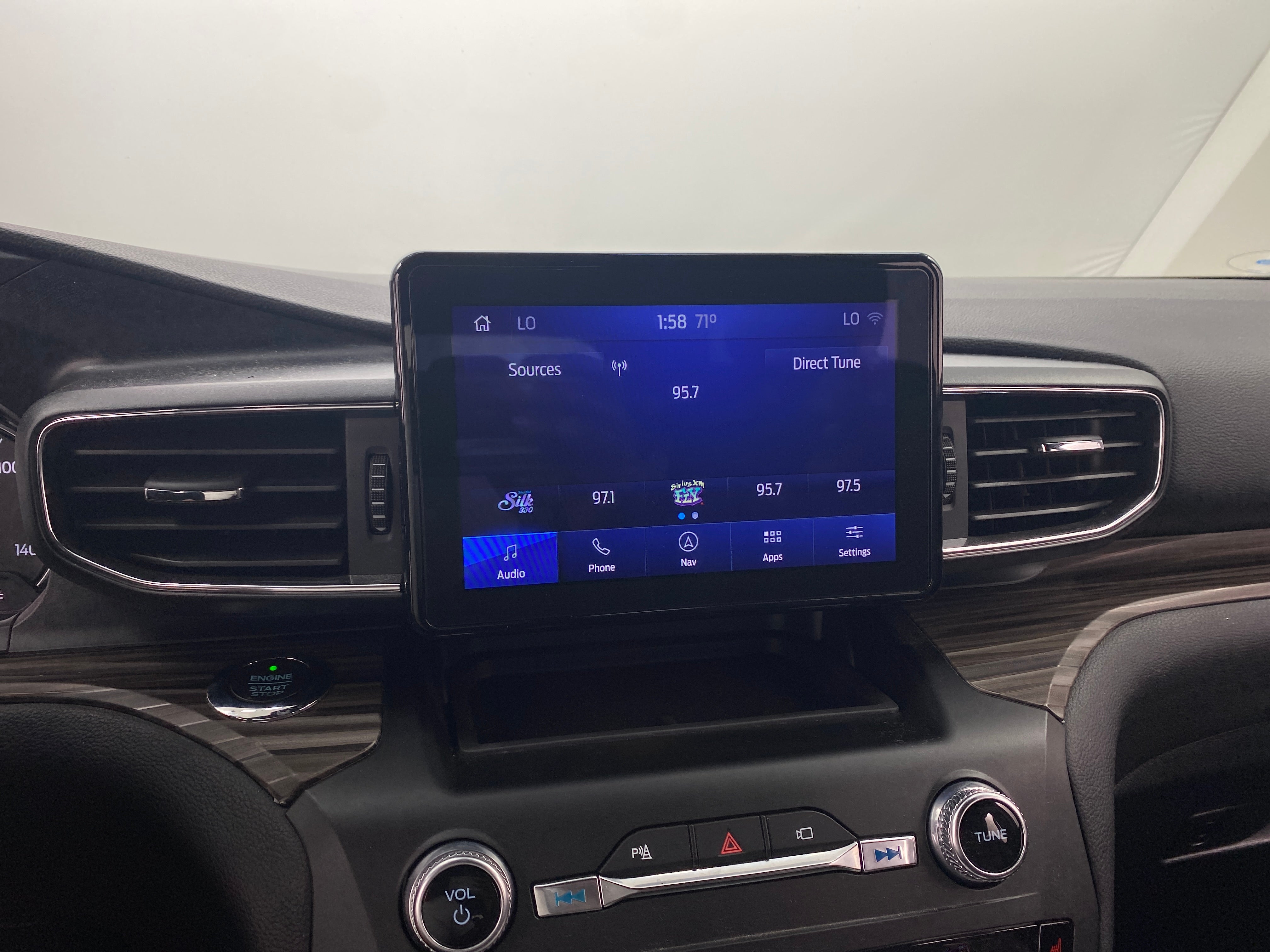 2020 Ford Explorer Limited 3