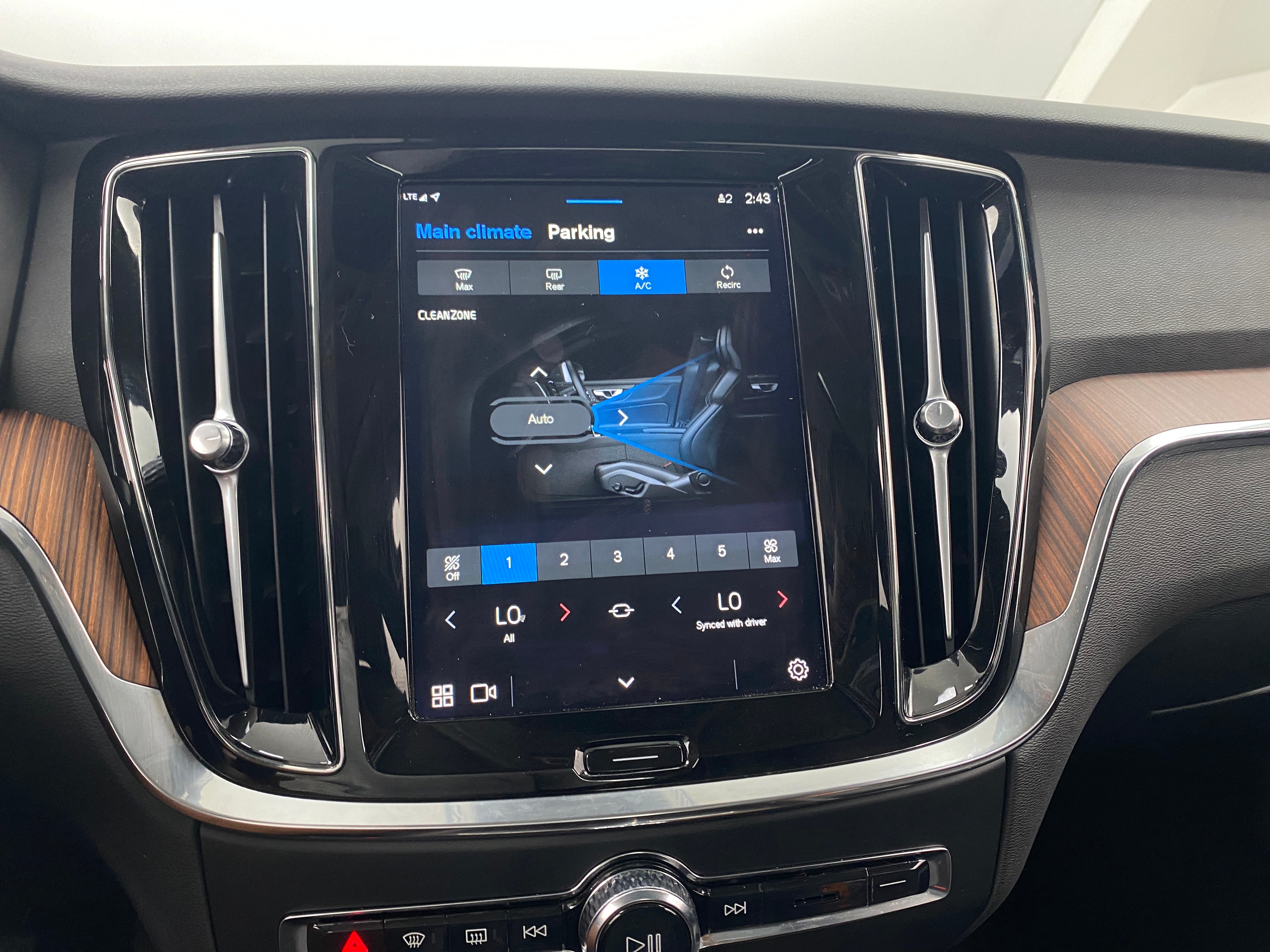 2024 Volvo S60 B5 Plus 3
