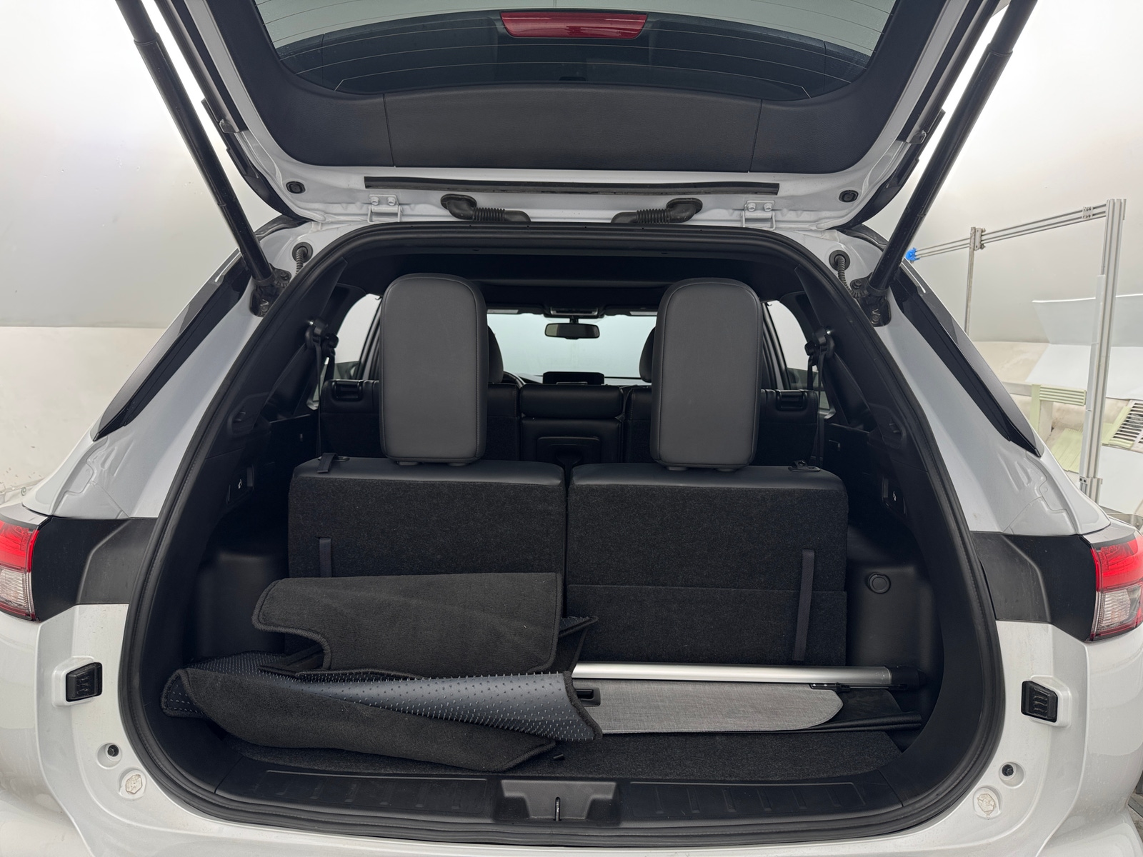 Thumbnail: 2024 Mitsubishi Outlander - 6