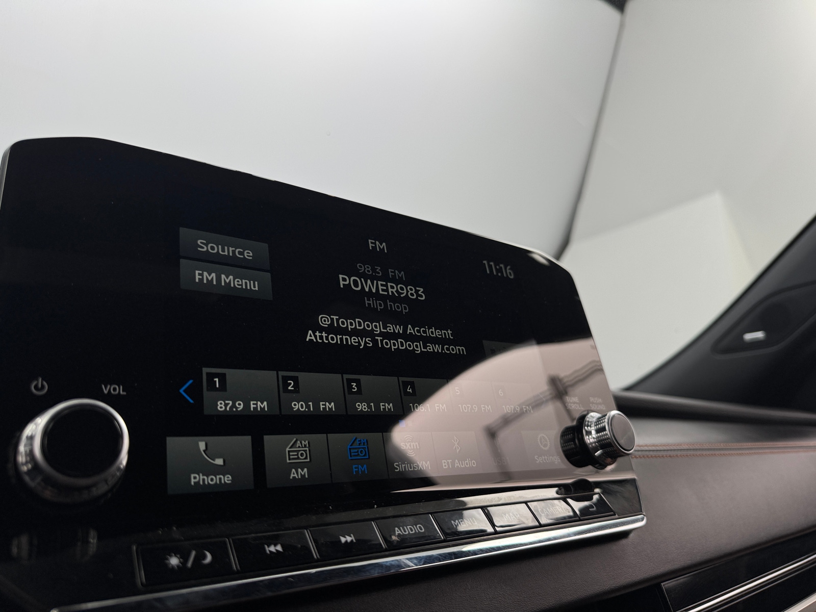 Thumbnail: 2024 Mitsubishi Outlander - 3