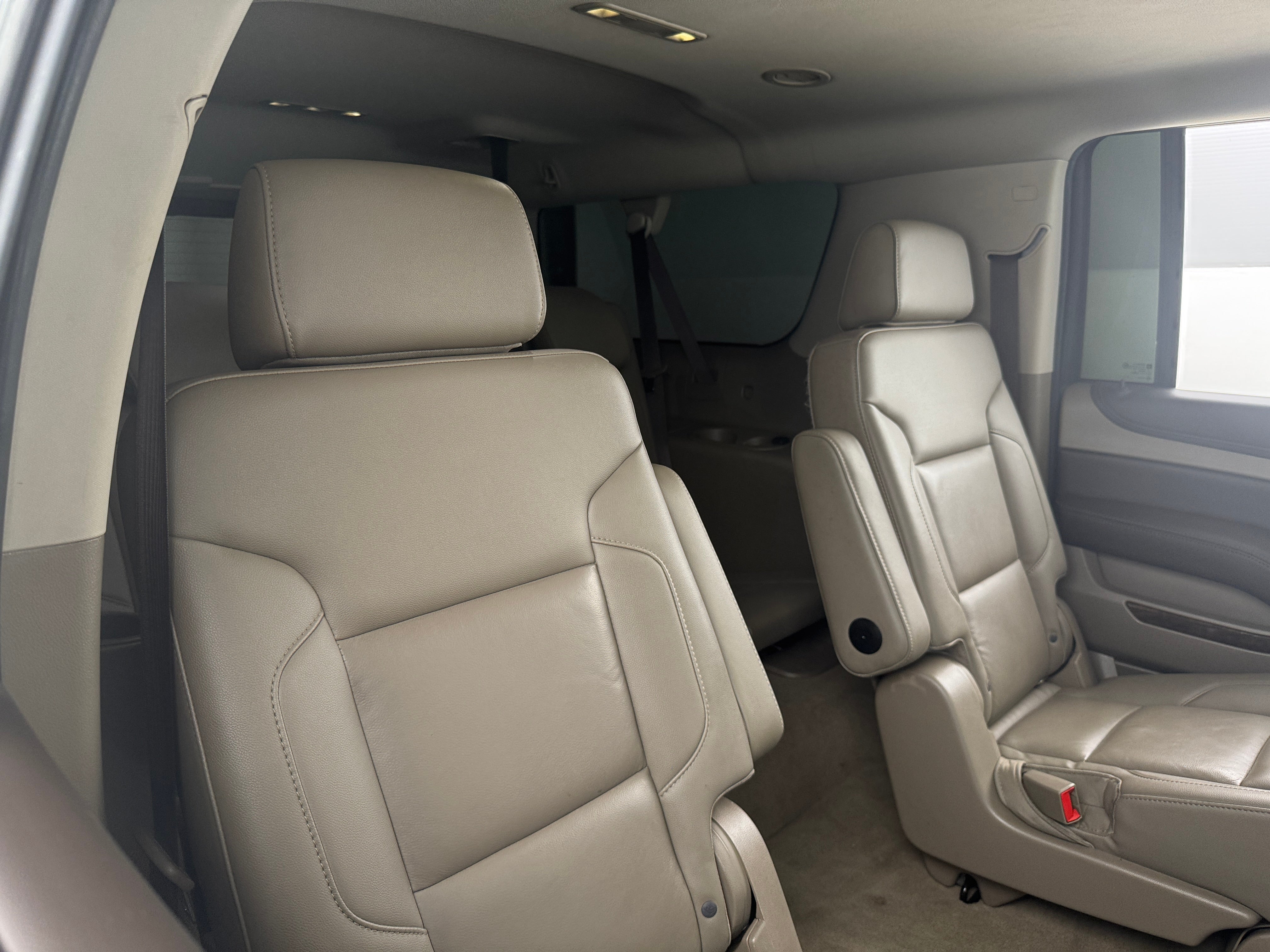 2019 Chevrolet Suburban LT 6