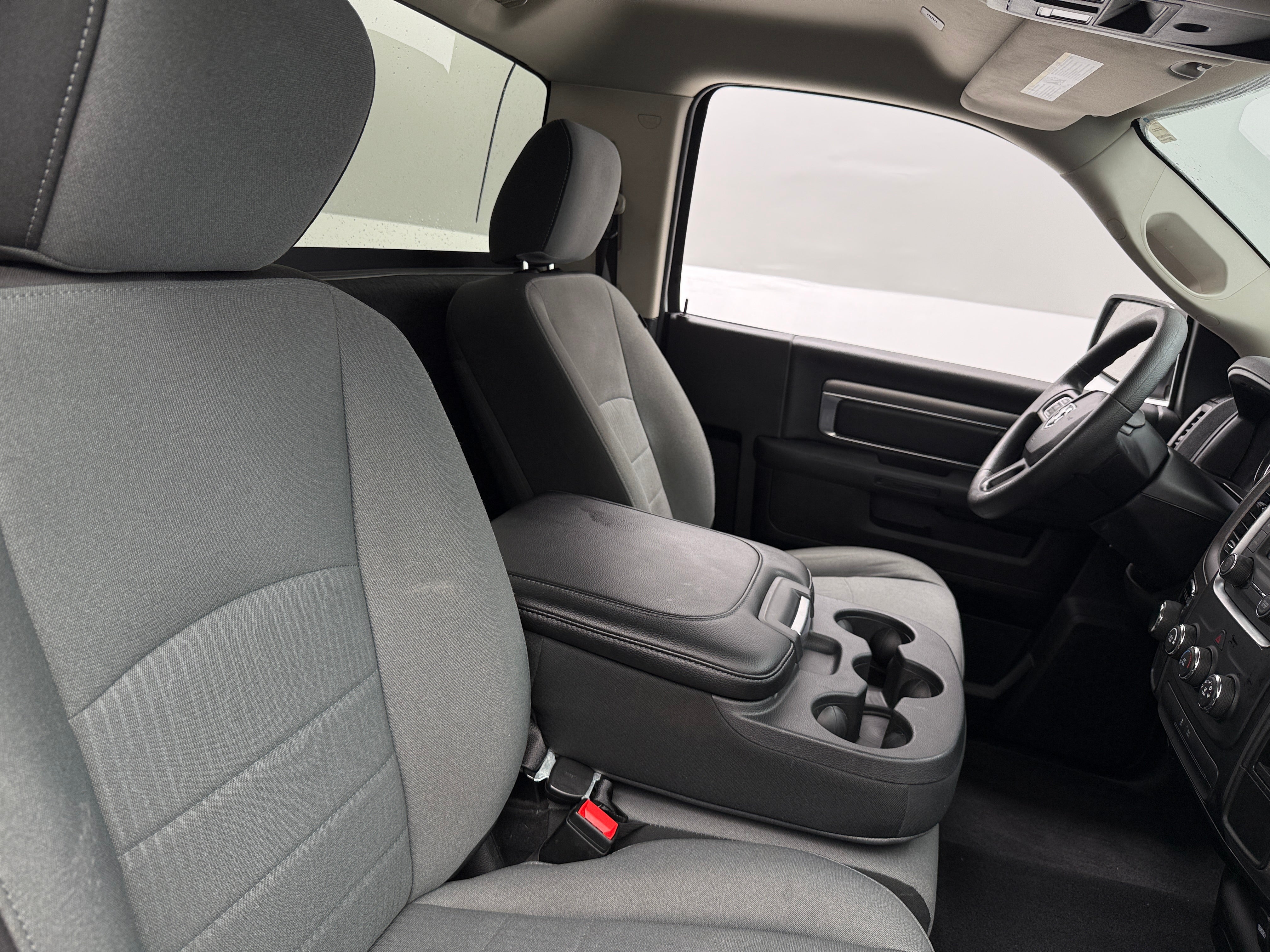 2022 RAM 1500 Classic Tradesman 2