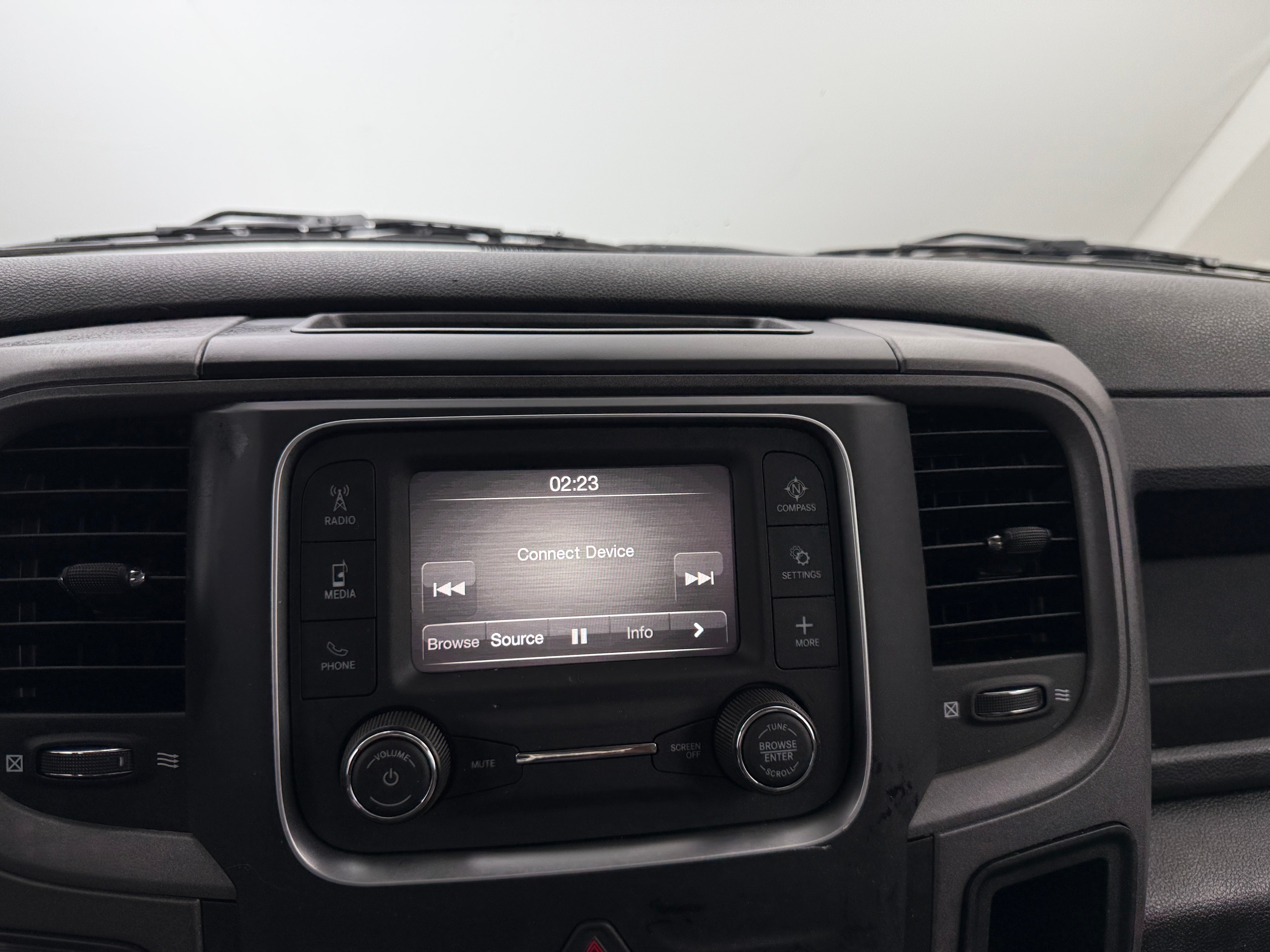 2022 RAM 1500 Classic Tradesman 4