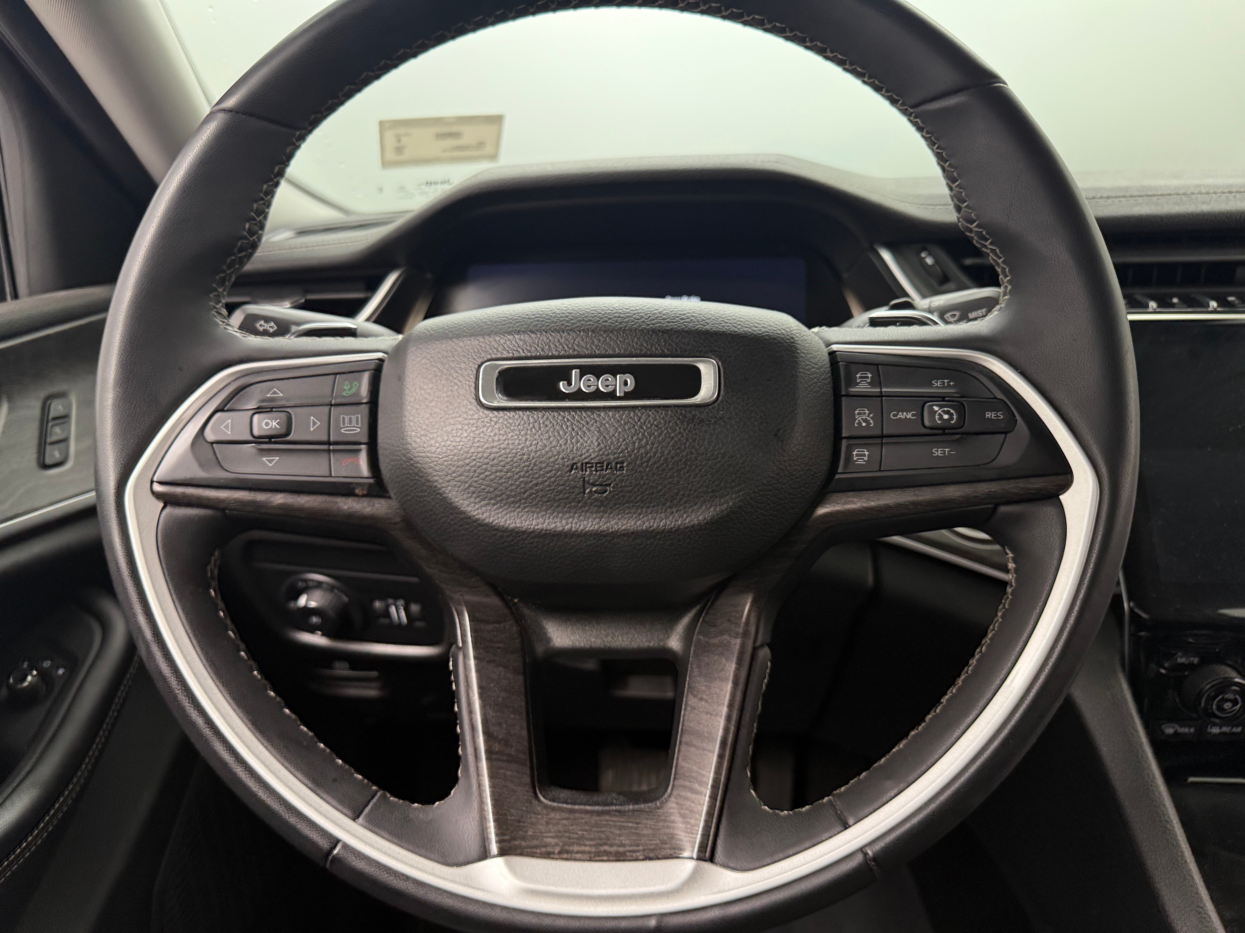 2023 Jeep Grand Cherokee L Limited Edition 4